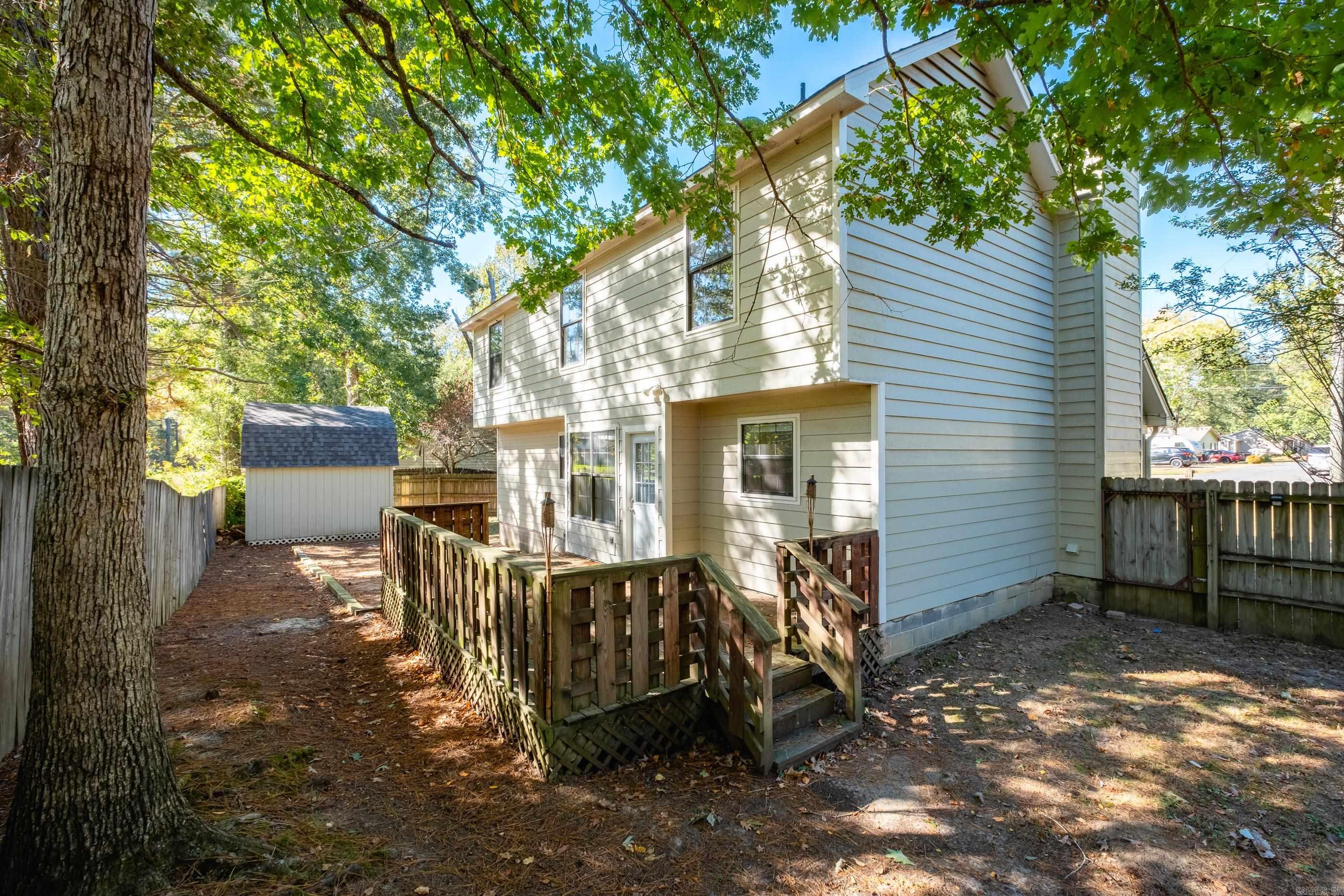 PLEASANT OAKS - Residential