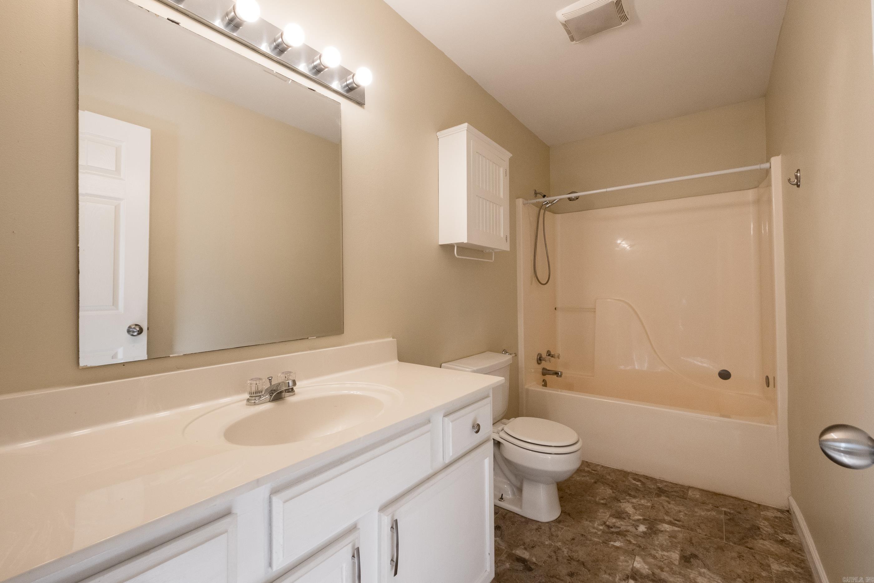 PLEASANT OAKS - Residential