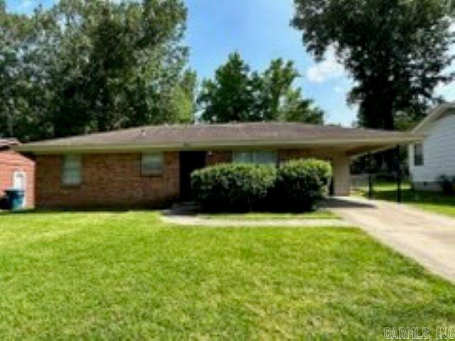 Cute 3BD/1BA in SWLR that is waiting for you to call home. Spacious living room that leads to eat-in-kitchen. Sleek countertops in kitchen. Luxury vinyl flooring throughout. Large fenced backyard that is perfect for anyone with kids or pets. This property is managed by Hoffman Team so beware of scammers - we will never ask you to Cashapp us money. The lease for this property is for 18 months to 2 years with a 3% increase after the first year. Income must be 3x the amount of rent per month unless you have a housing voucher. Deposit, first monthās rent, and the $50 administration fee due before move in.