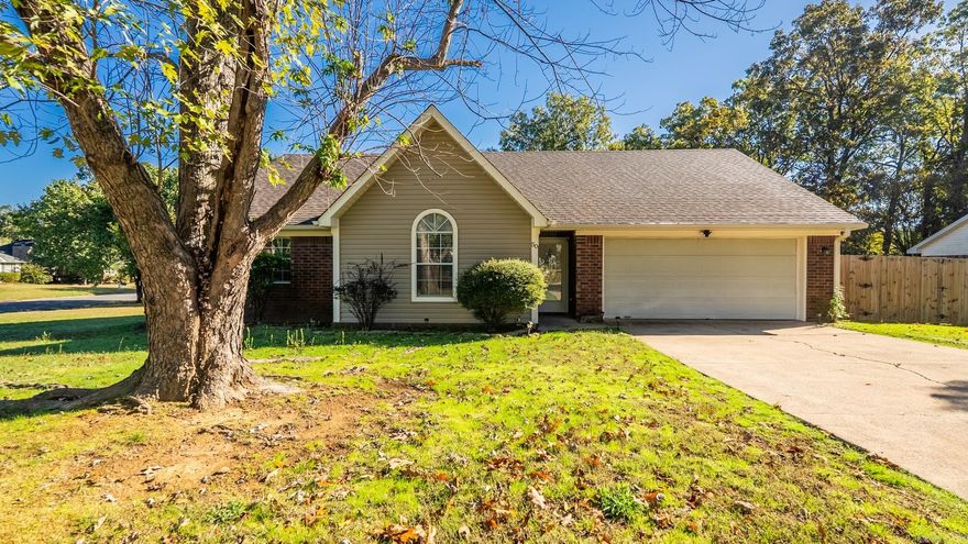 This move in ready 3 bed/2 bath home on a flat corner lot has a fully fenced backyard. Super conveniently located in Maumelle close to everything you need as well as I40 access.  Roof, water heater, and luxury vinyl flooring all new in 2021.   We can't wait for you to come and see if it's yours!