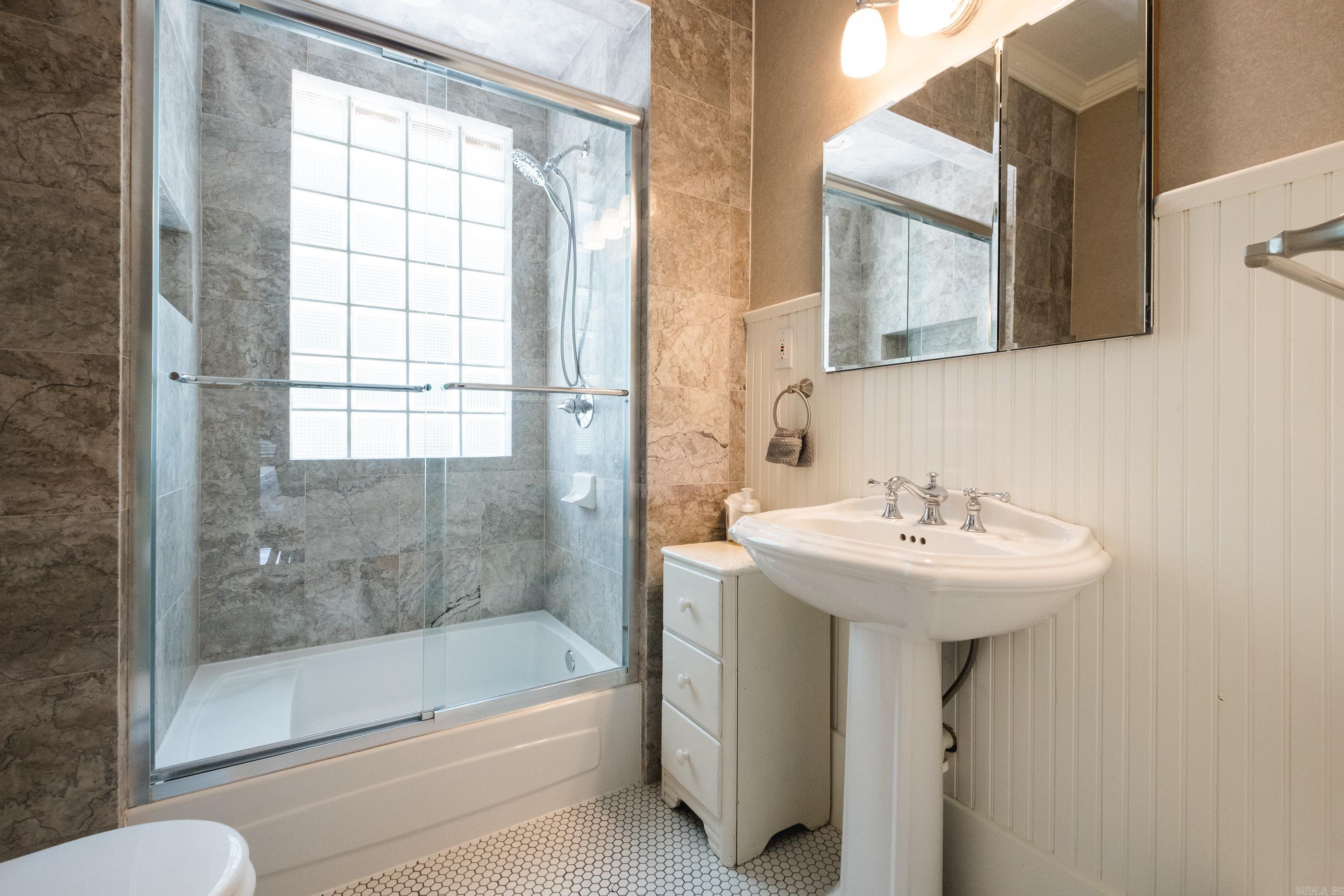 VIRGINIA HGTS - Residential