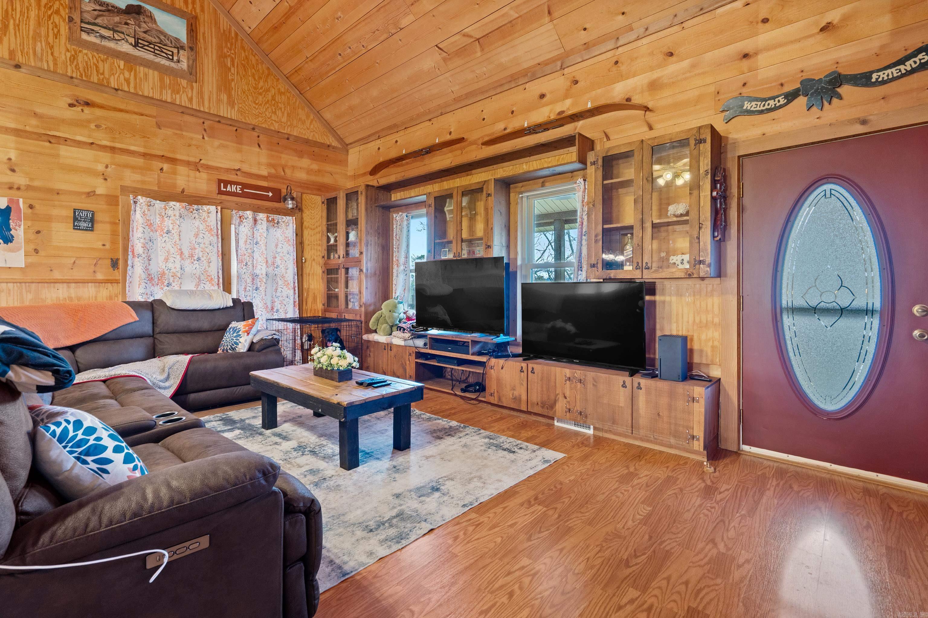 NORTH SHORE - Residential