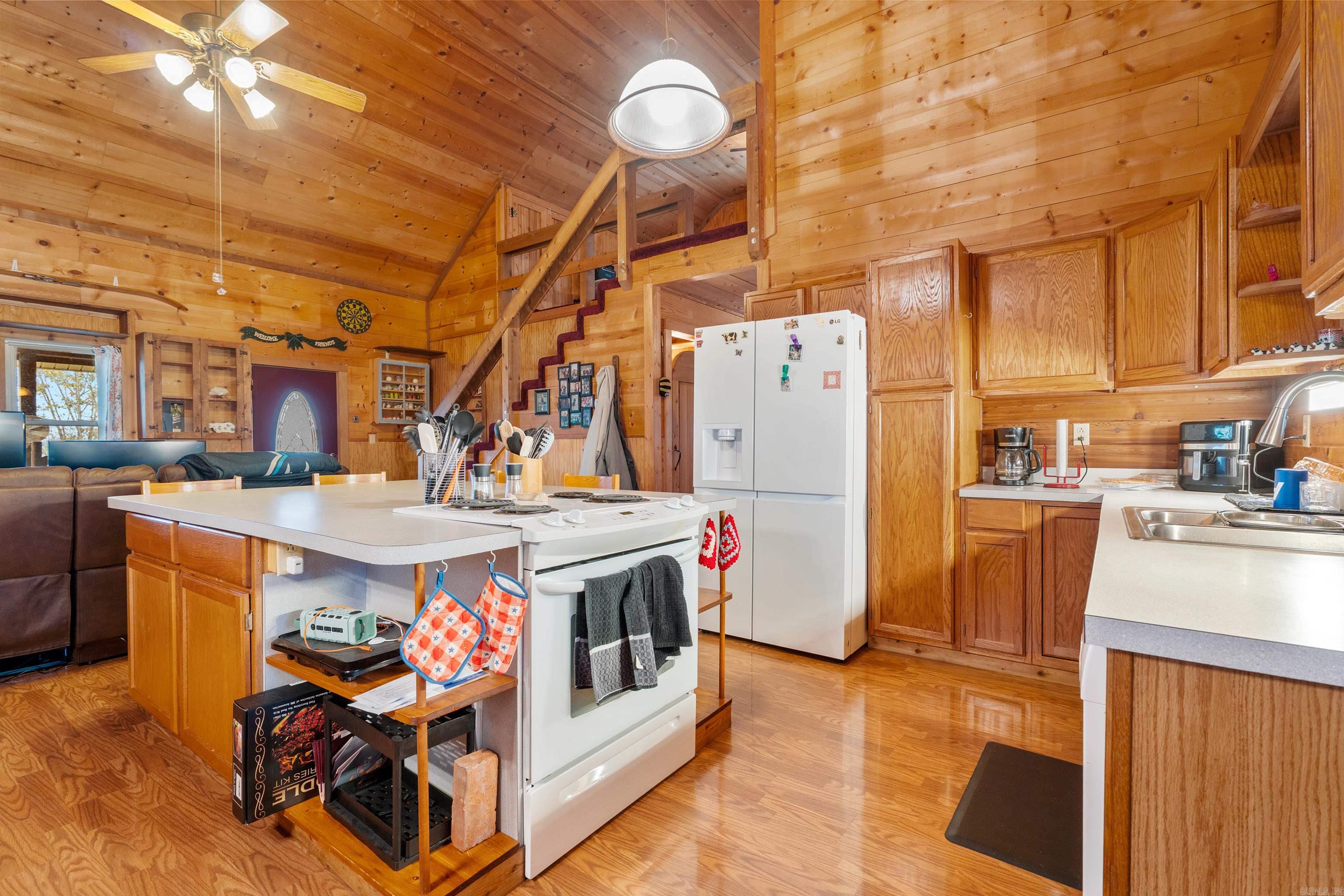 NORTH SHORE - Residential