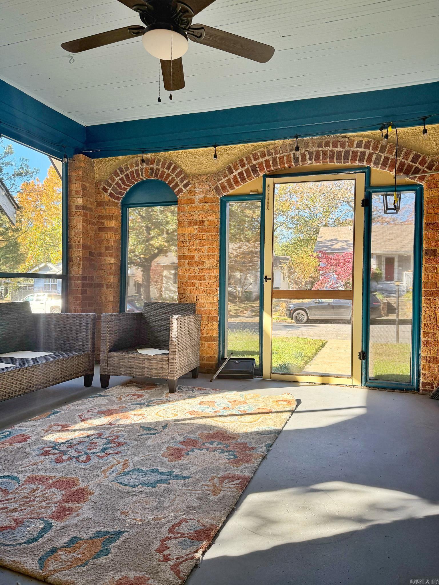 BEACHES - Residential