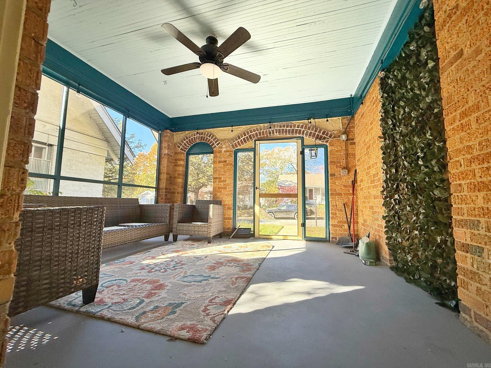 BEACHES - Residential