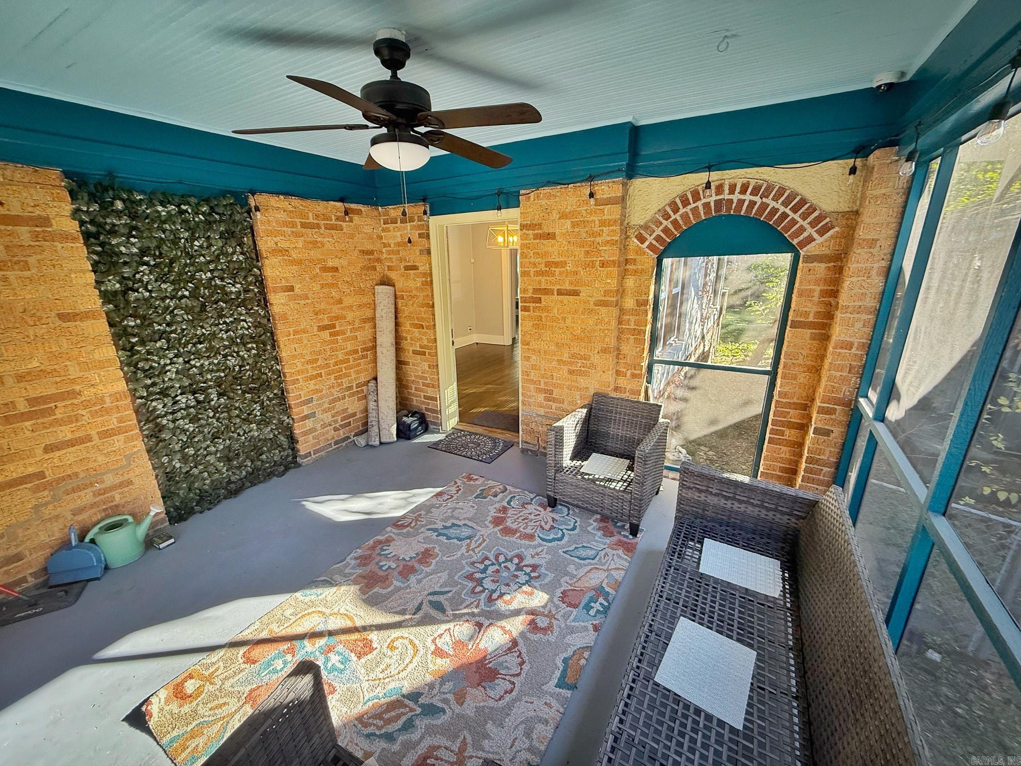 BEACHES - Residential