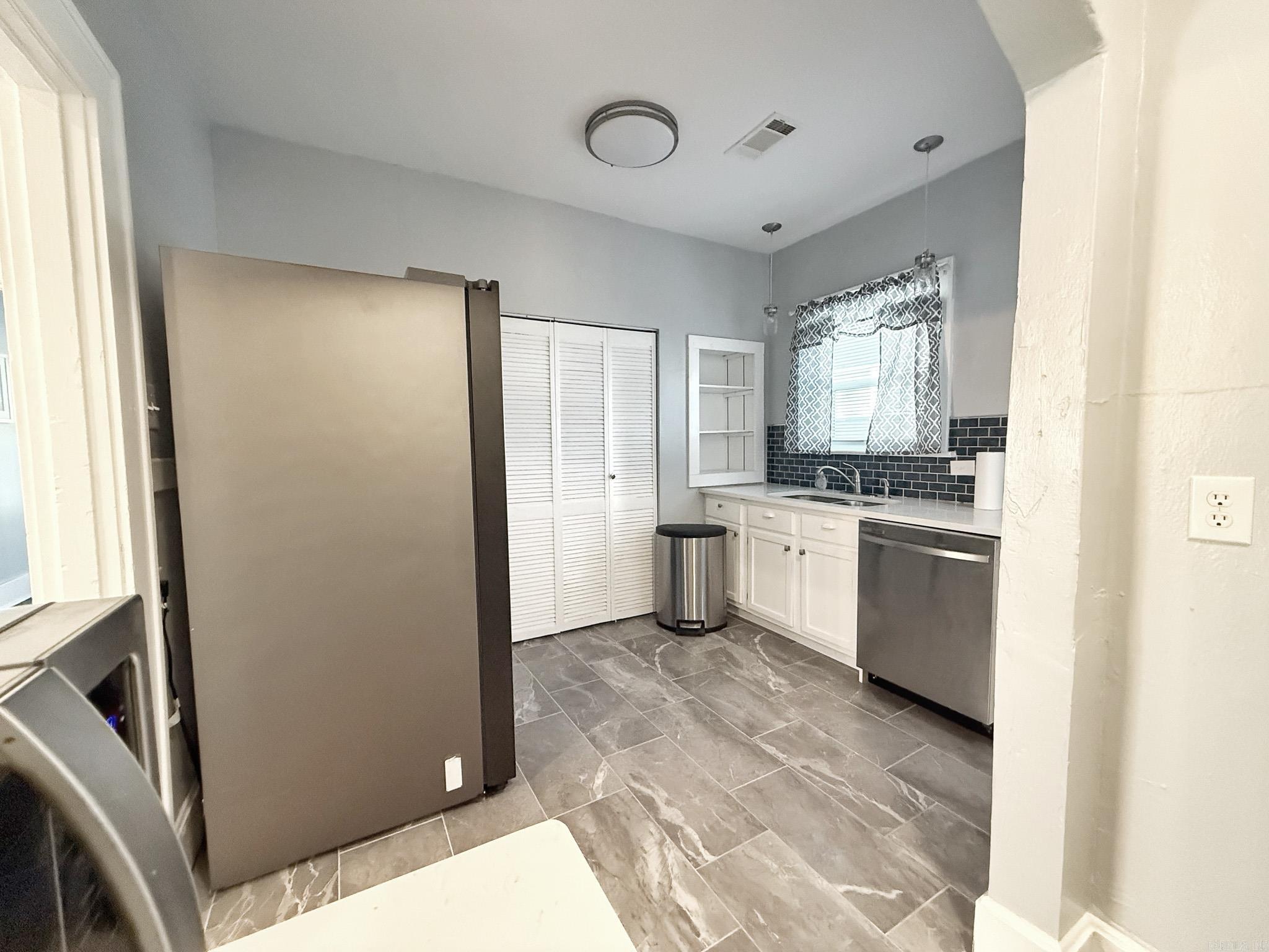 BEACHES - Residential