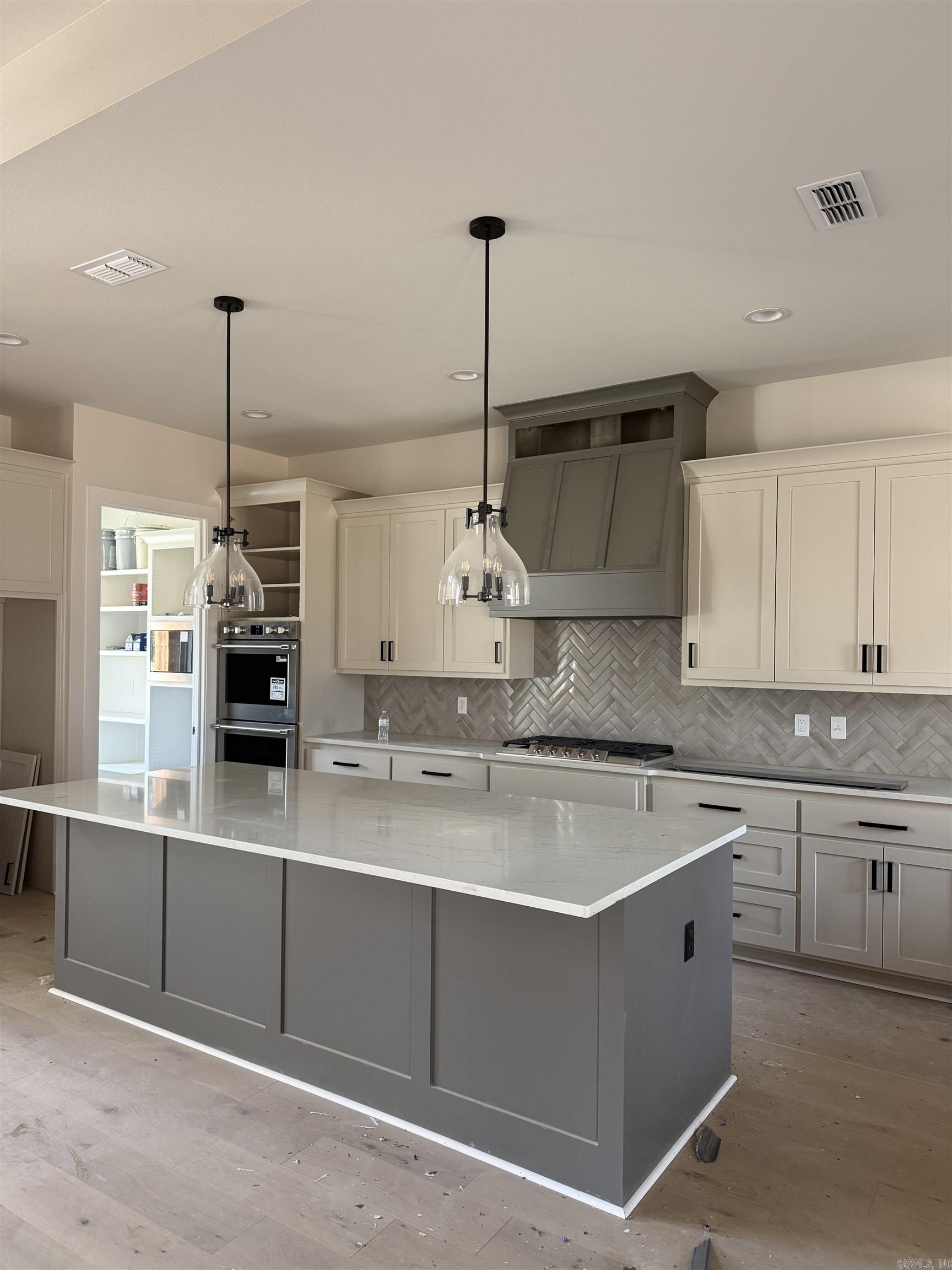 AVILLA MANOR - Residential