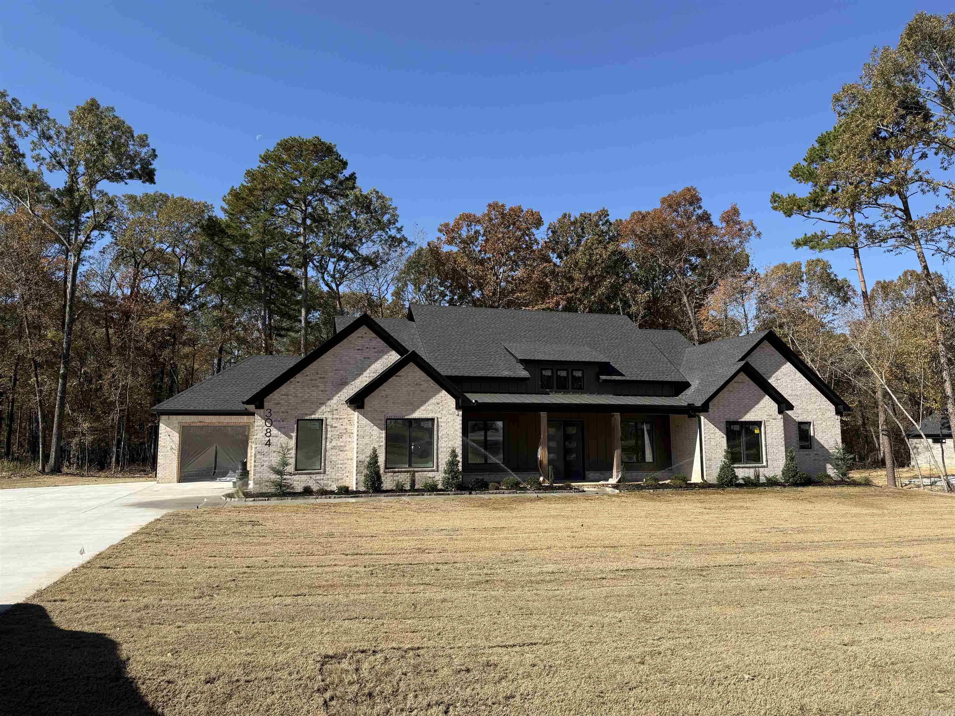 AVILLA MANOR - Residential