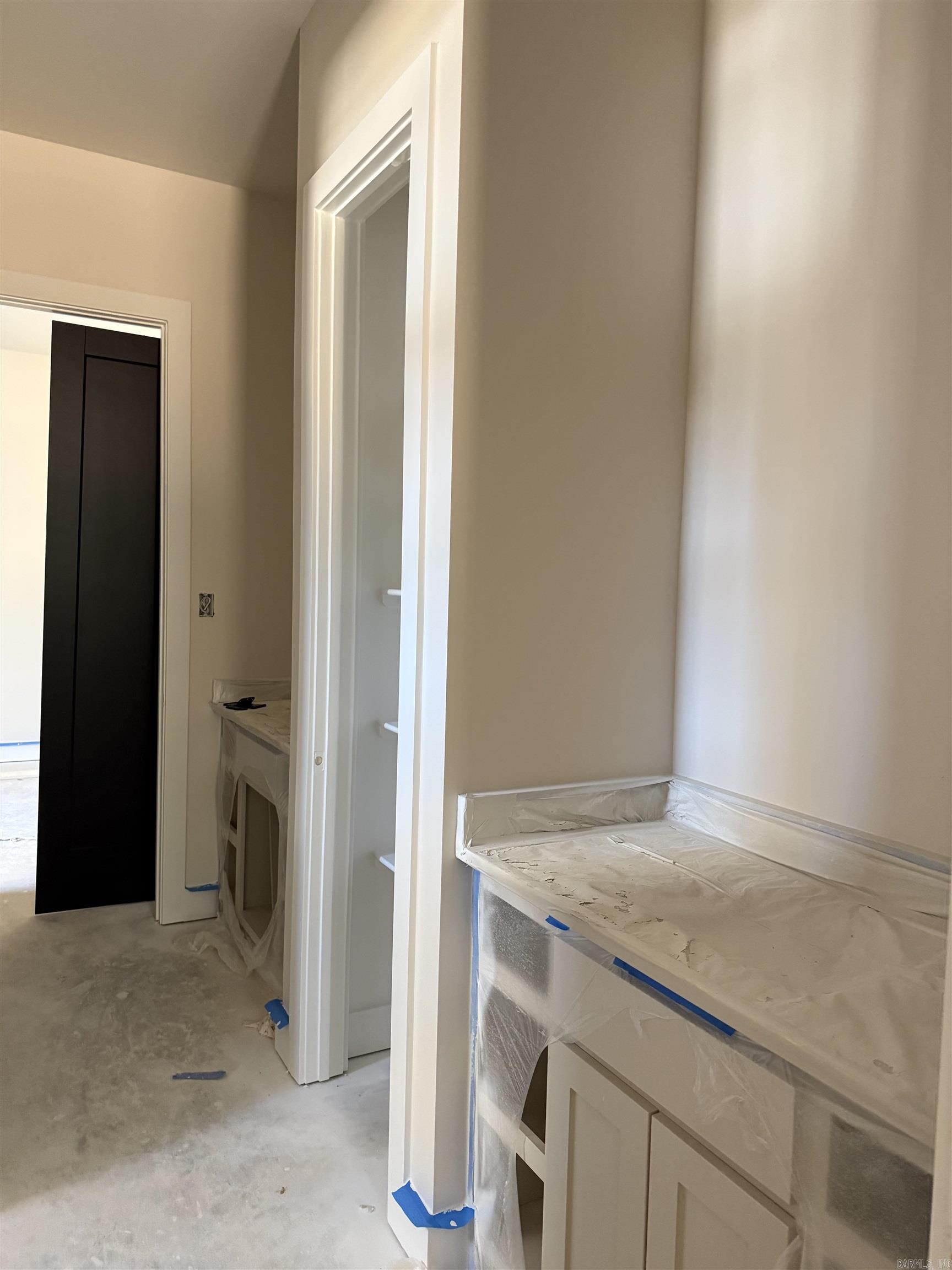 AVILLA MANOR - Residential