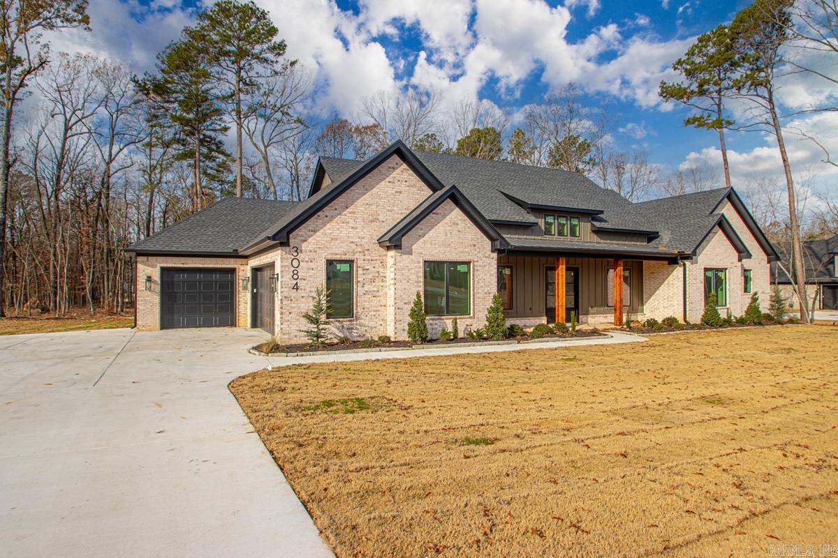 AVILLA MANOR - Residential