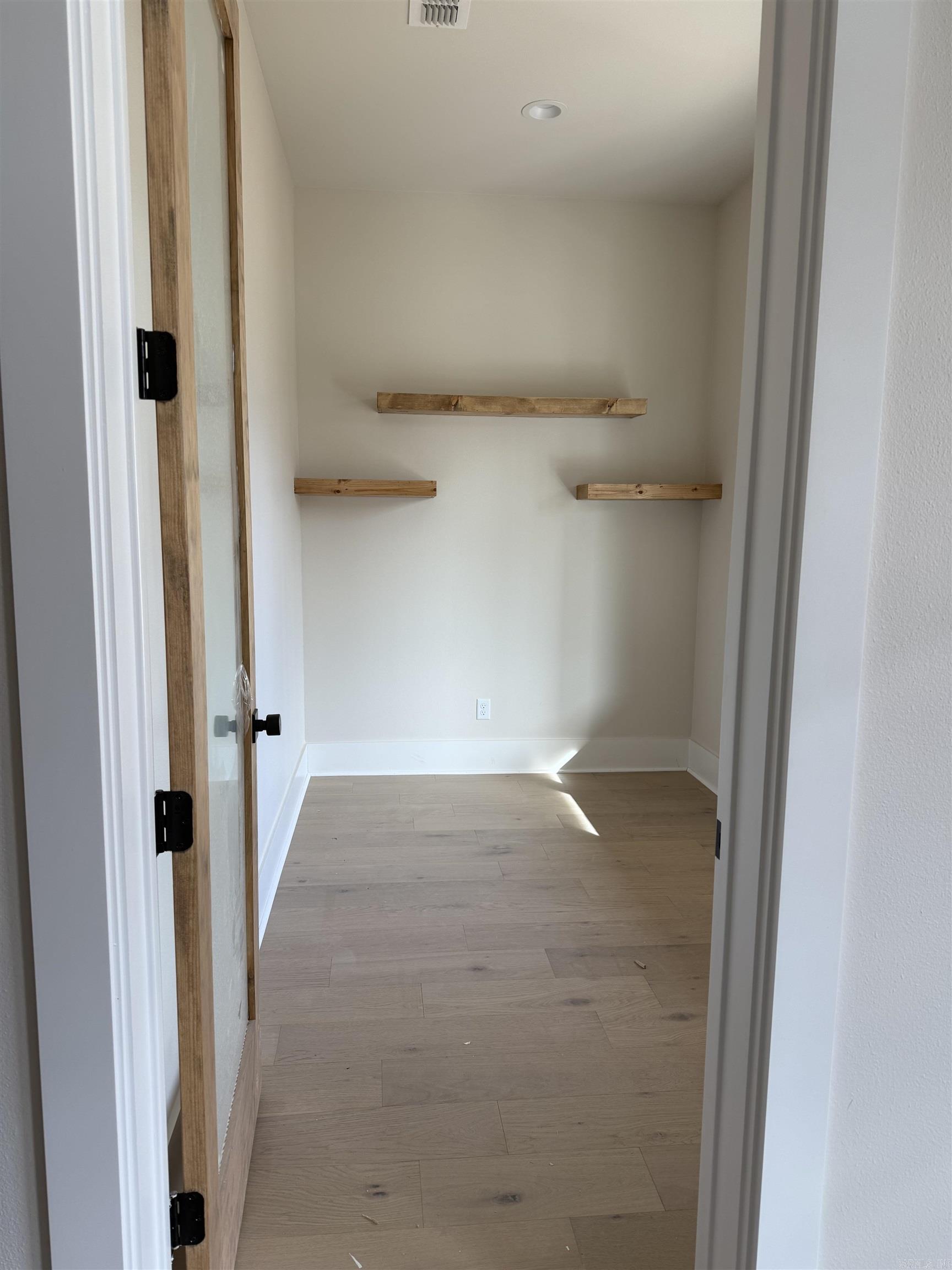 AVILLA MANOR - Residential