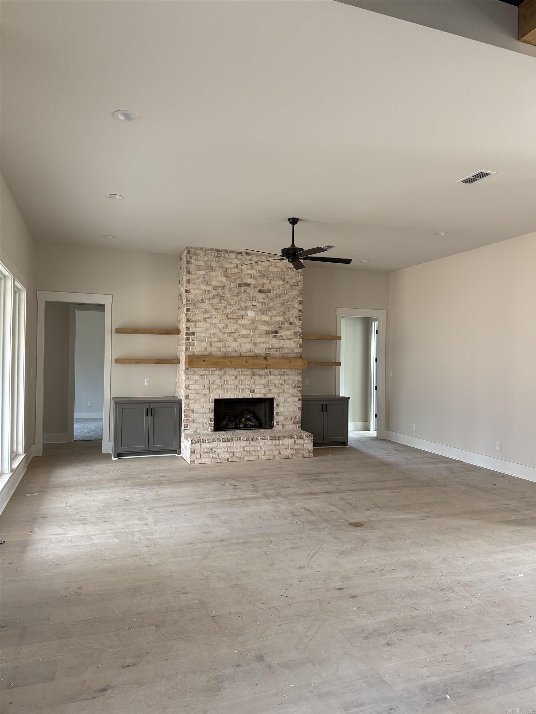 AVILLA MANOR - Residential