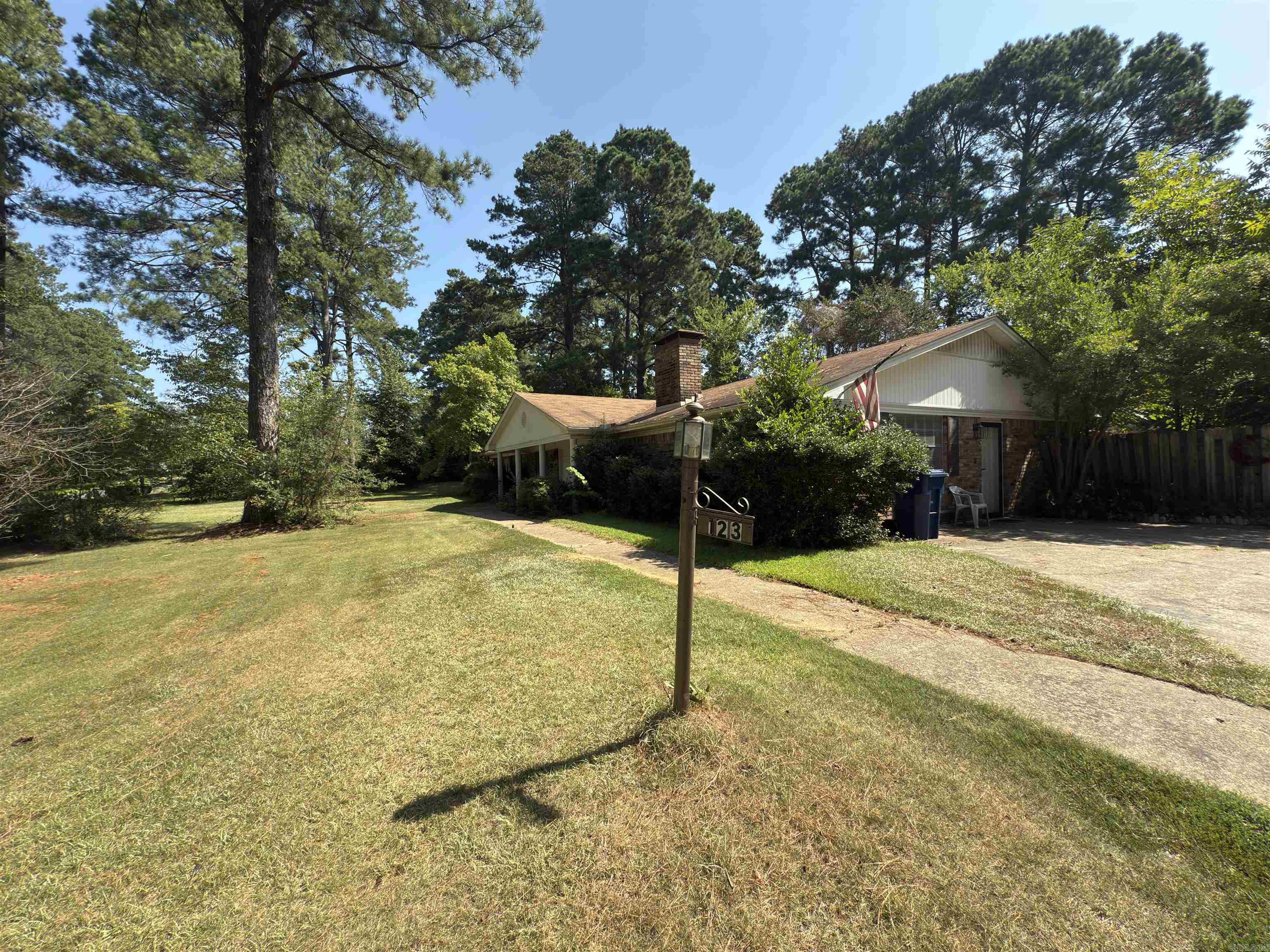 MIKE BERG LAKE - Residential