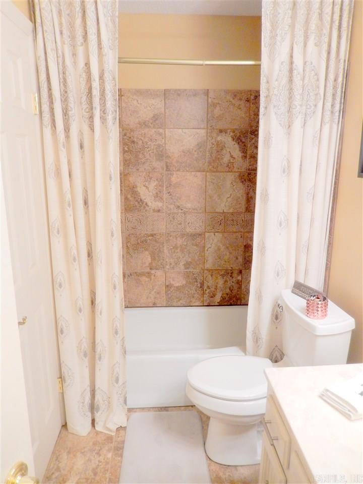 OTTER CREEK COMMUNITY - Residential