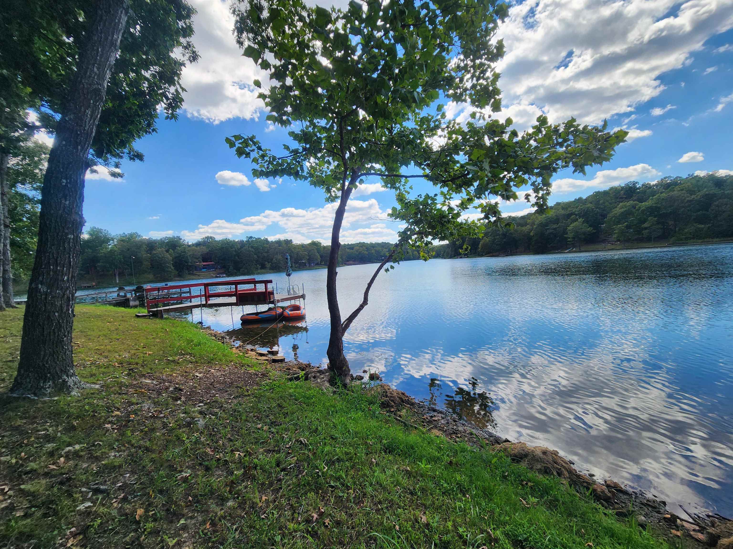 SMALL LAKE - Residential