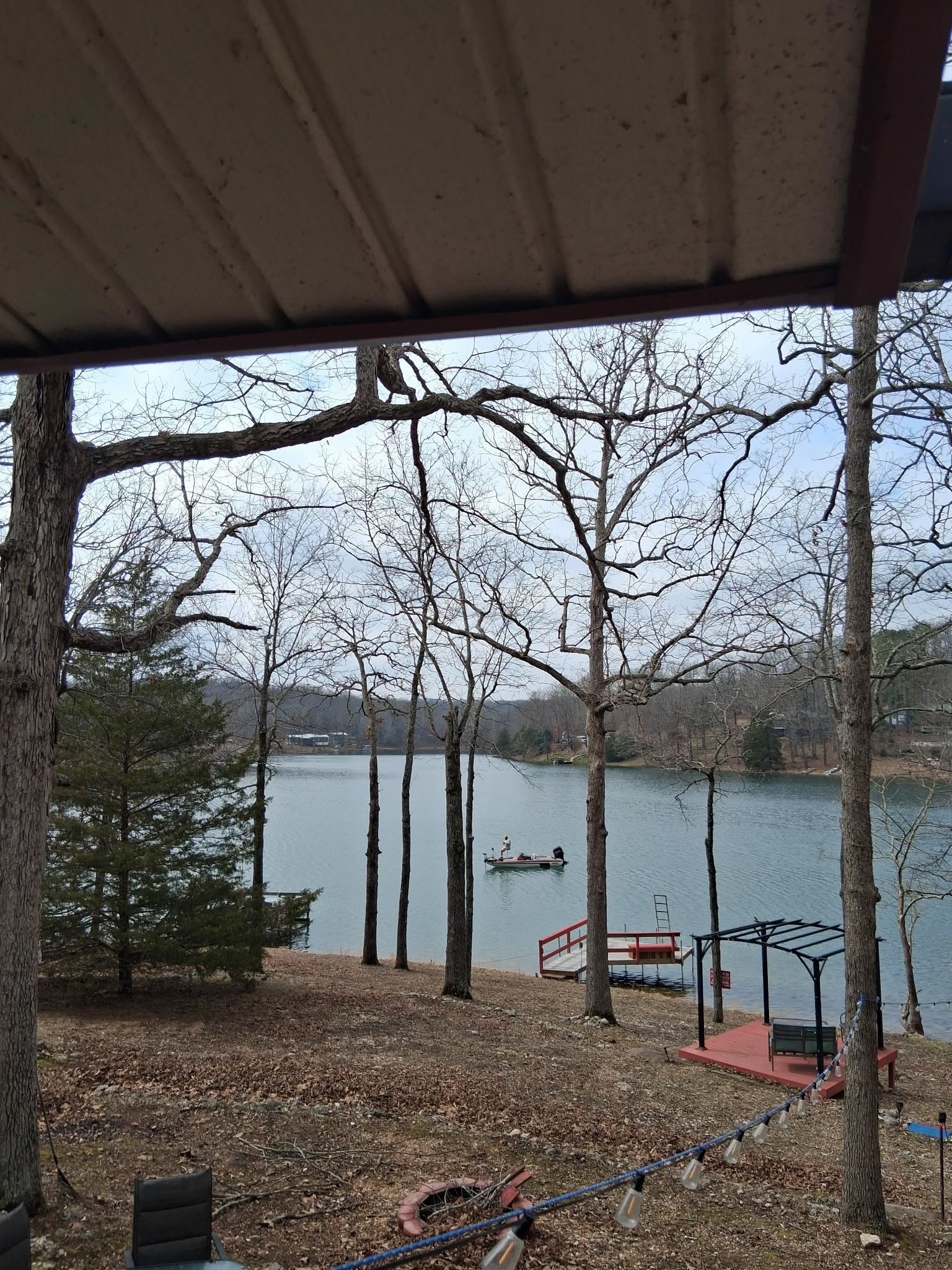 SMALL LAKE - Residential