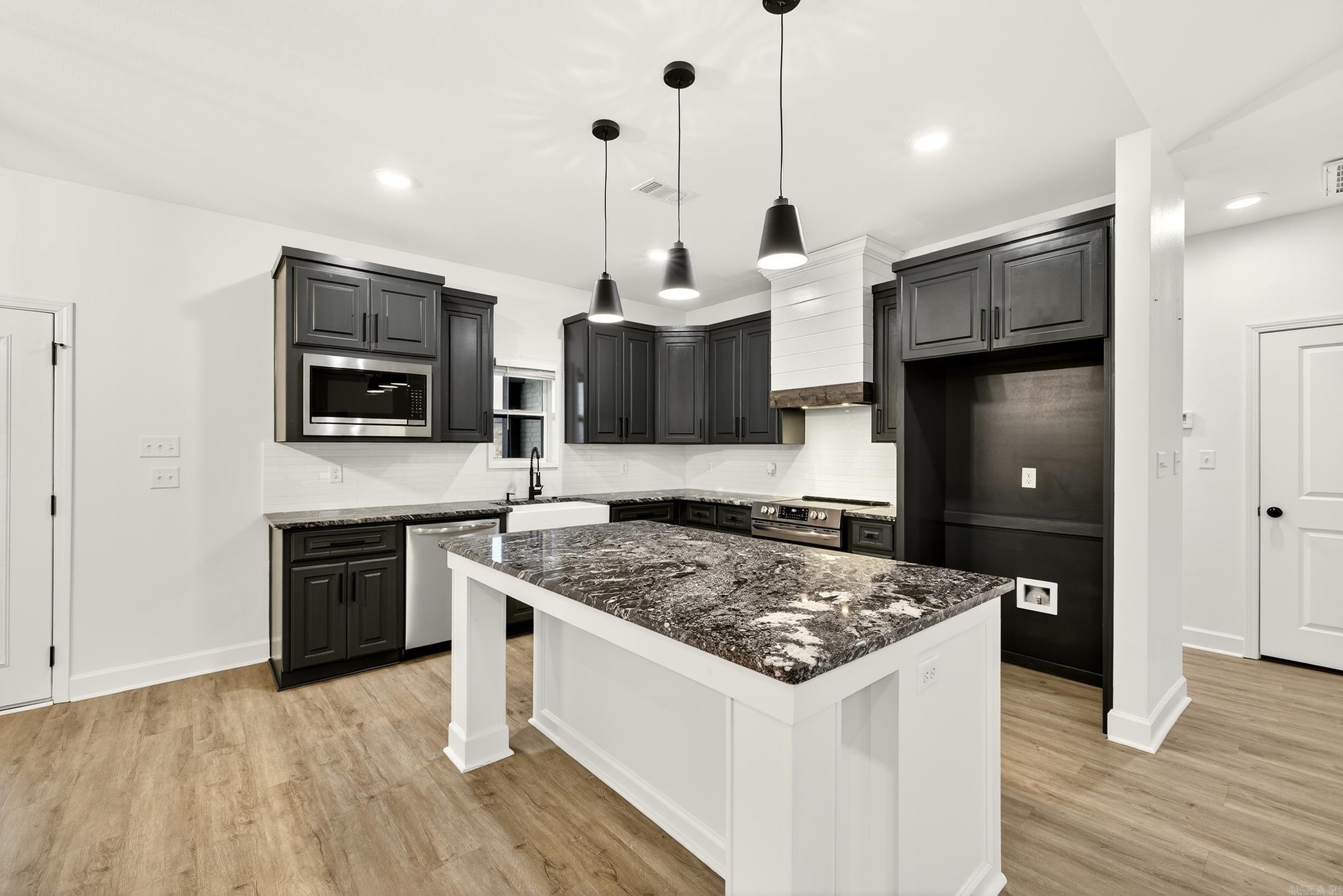 HIDDEN VALLEY ESTATES - Residential