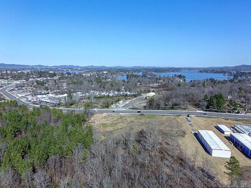 Great development opportunity!!! Approximately 4.86 acres of prime commercial frontage on Central Avenue with excellent visibility, easy access and center turning lane. Near Lake Hamilton.