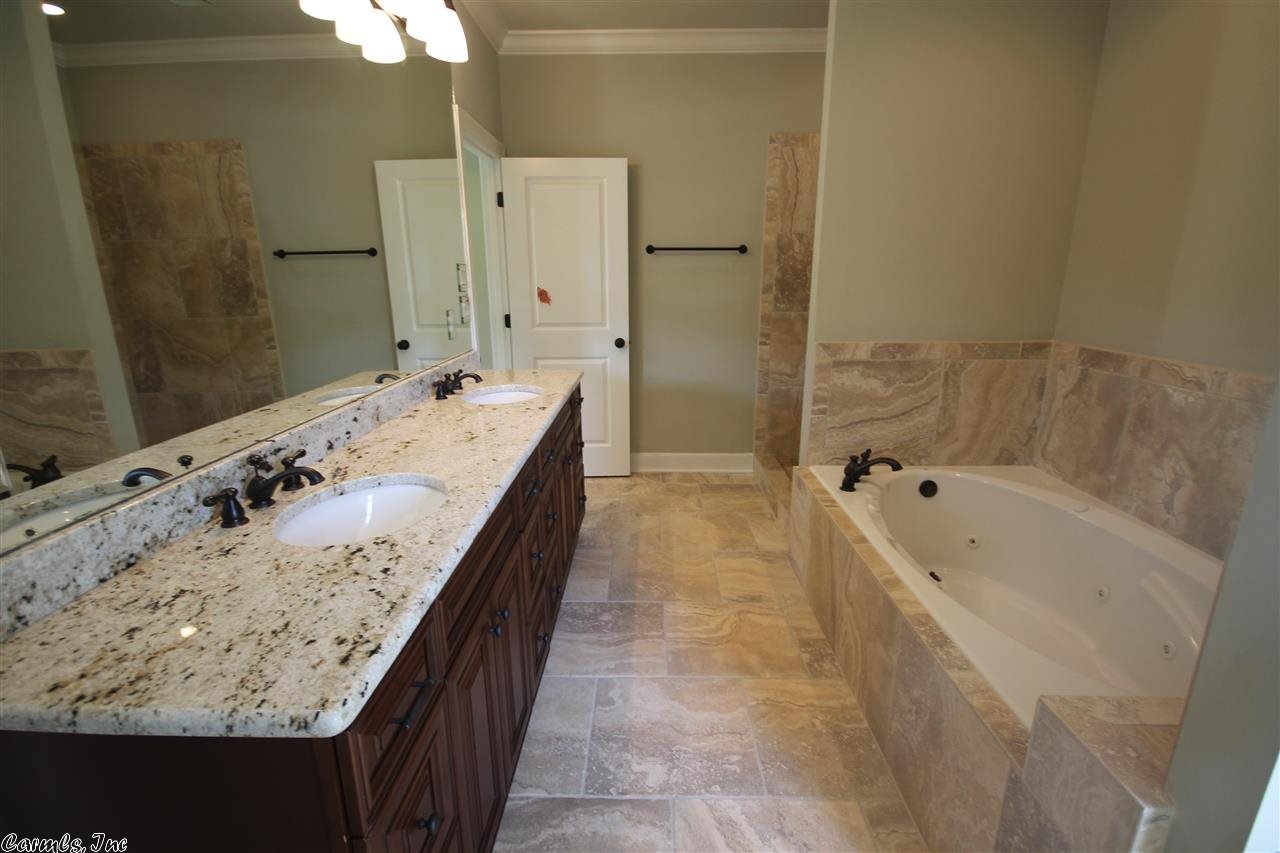 BISHOP PLACE - LITTLE ROCK - Residential