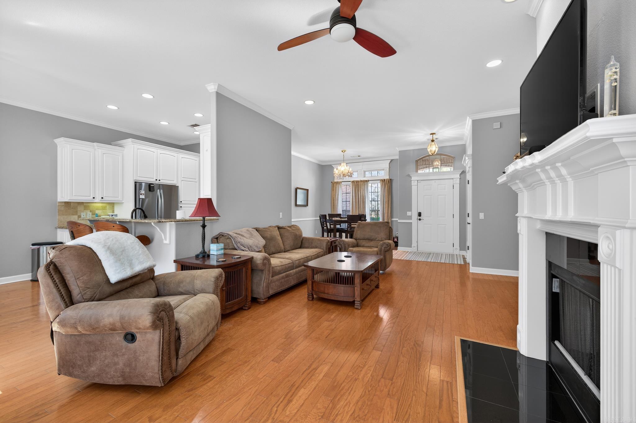 Cresta - Residential