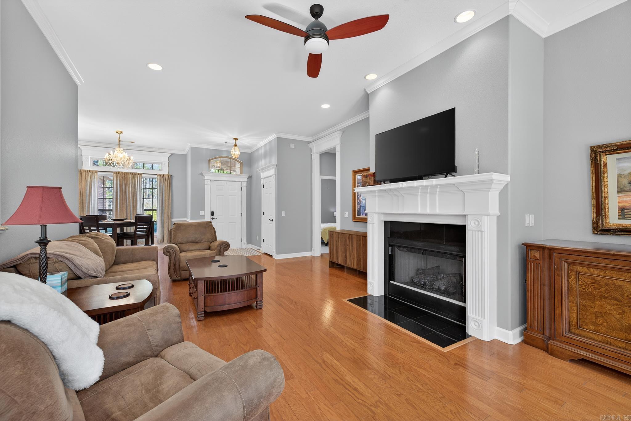 Cresta - Residential