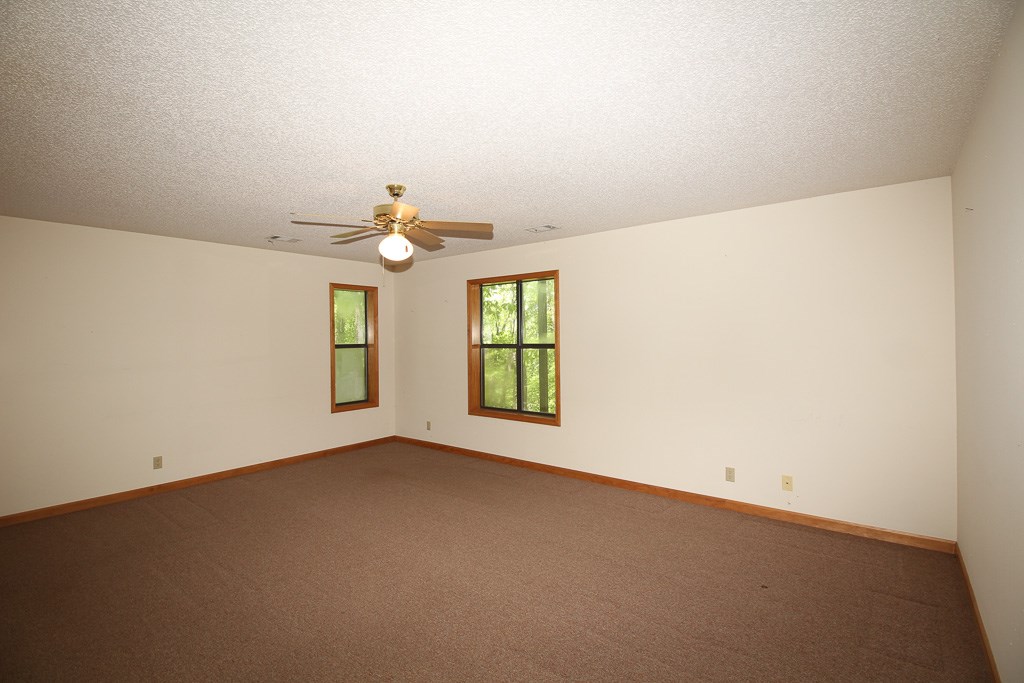 Mariposa - Residential