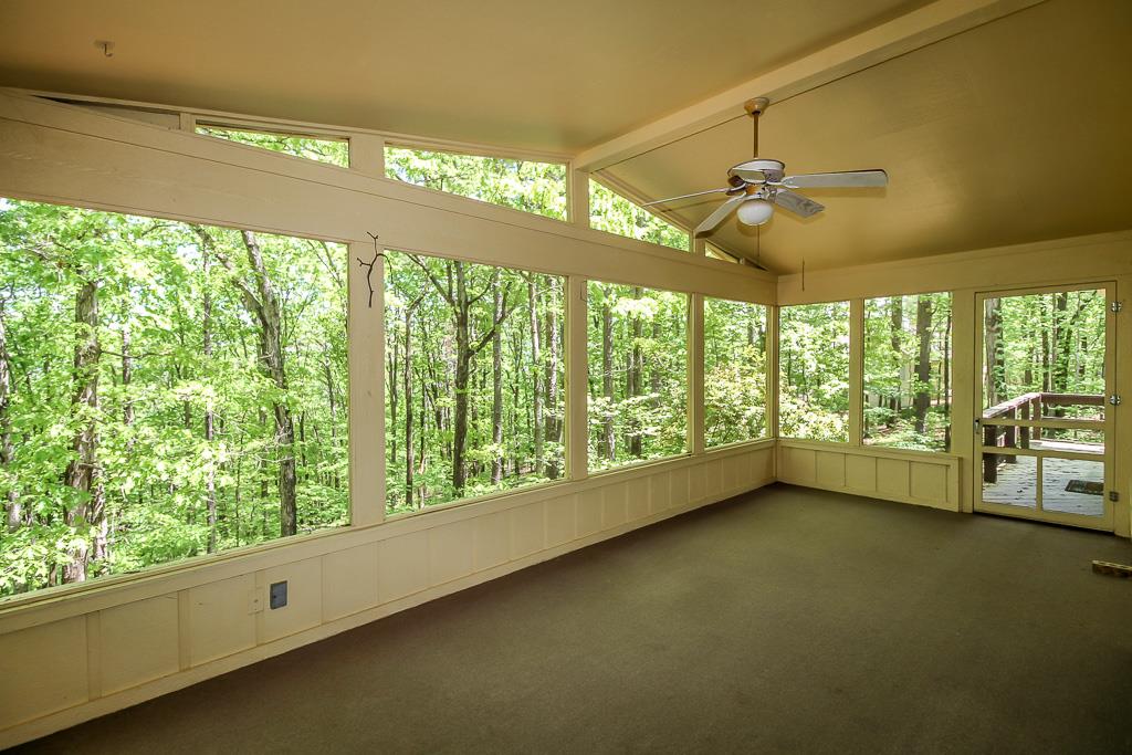 Mariposa - Residential