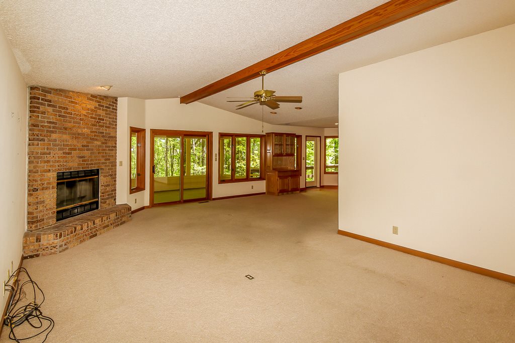 Mariposa - Residential