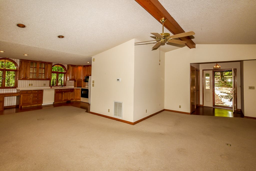 Mariposa - Residential