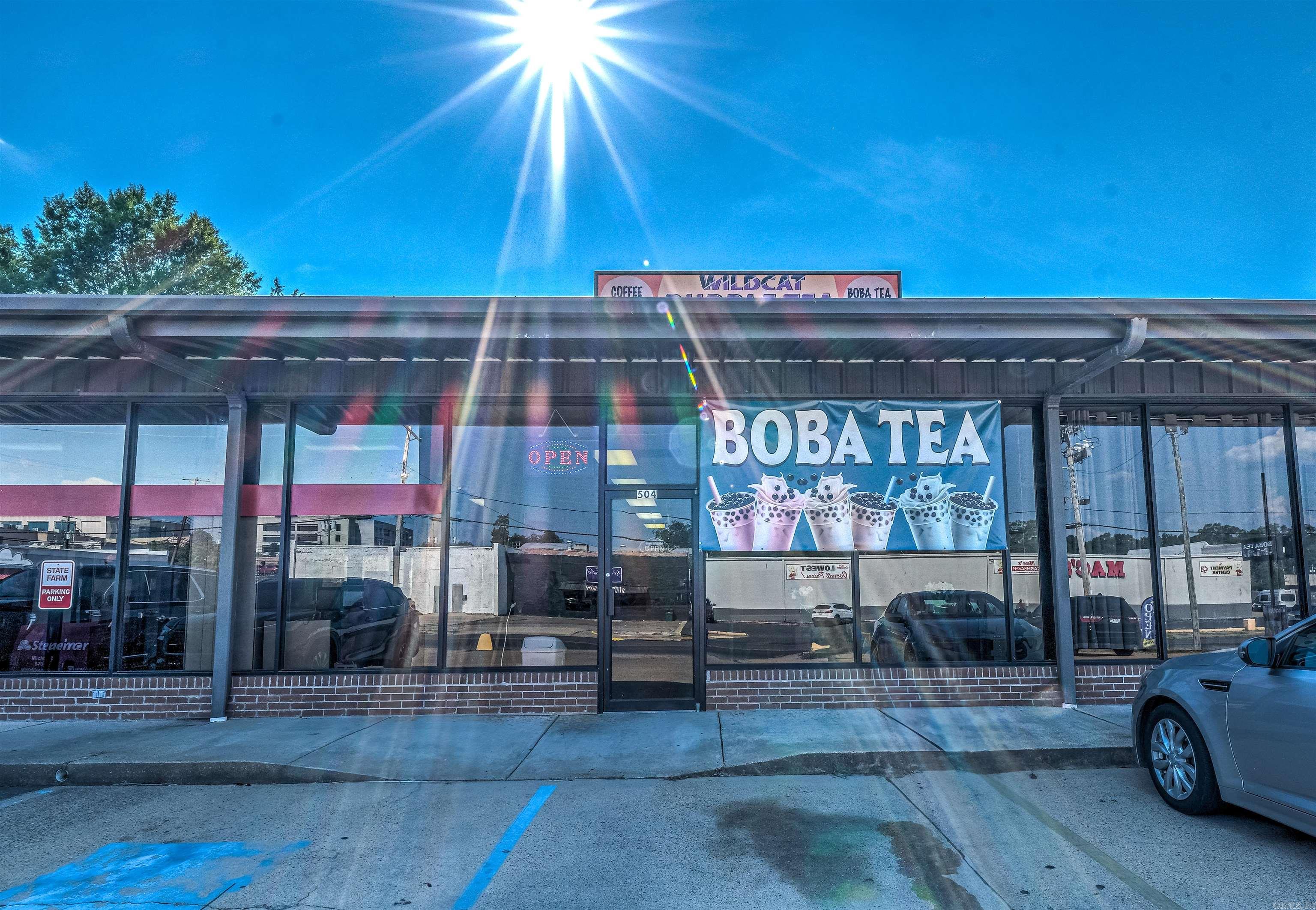 Great opportunity to own an established specialty drink shop in El Dorado. Wildcat Bubble Tea LLC is a turn-key business with a loyal customer base, prime location, and modern menu offerings. The sale includes business name, equipment, and furnishings, making it ready for a new owner to step in immediately. * Owner willing to train