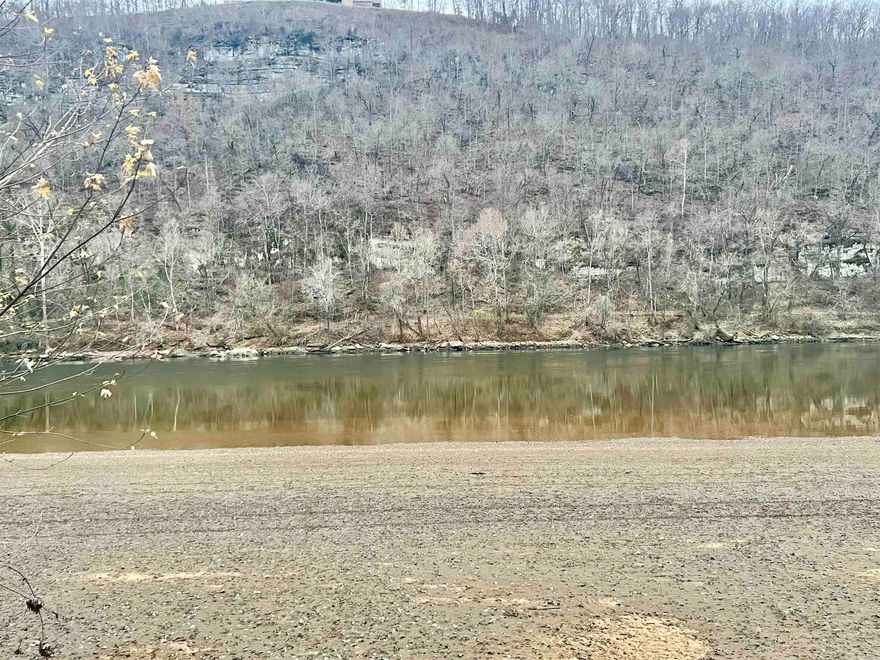 This property (Lot 7) is approximately 0.81 acres on the White River. The property has approximately 119.62 feet of River frontage. The perfect place to build a river cabin, or even your dream home. Just a short drive away from Mountain View, The Ozark Folk Center State Park, and Blanchard Springs Caverns.