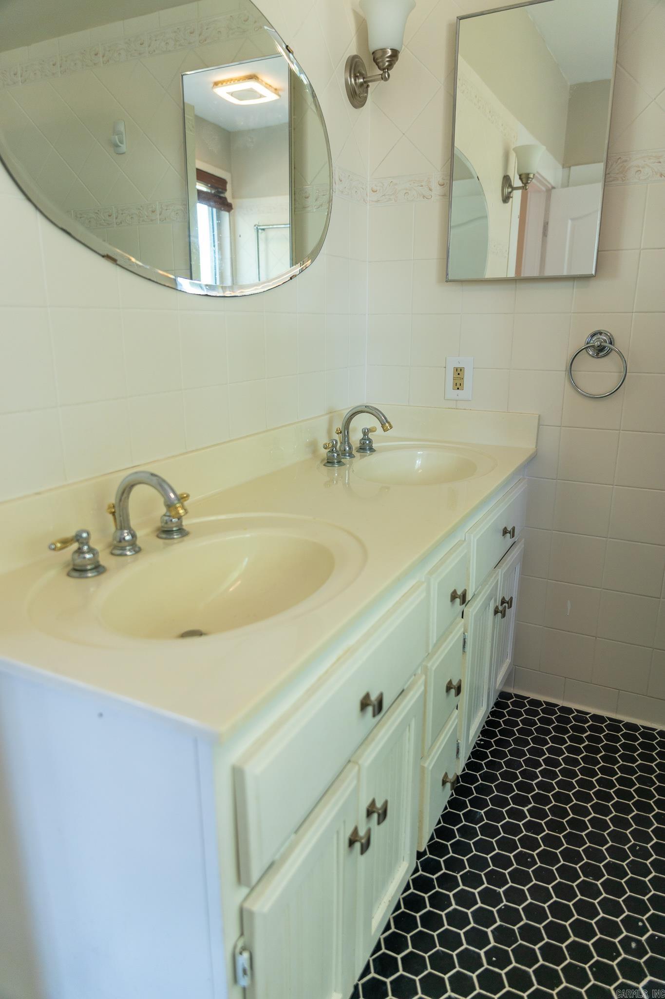 Monticello Original - Residential Lease