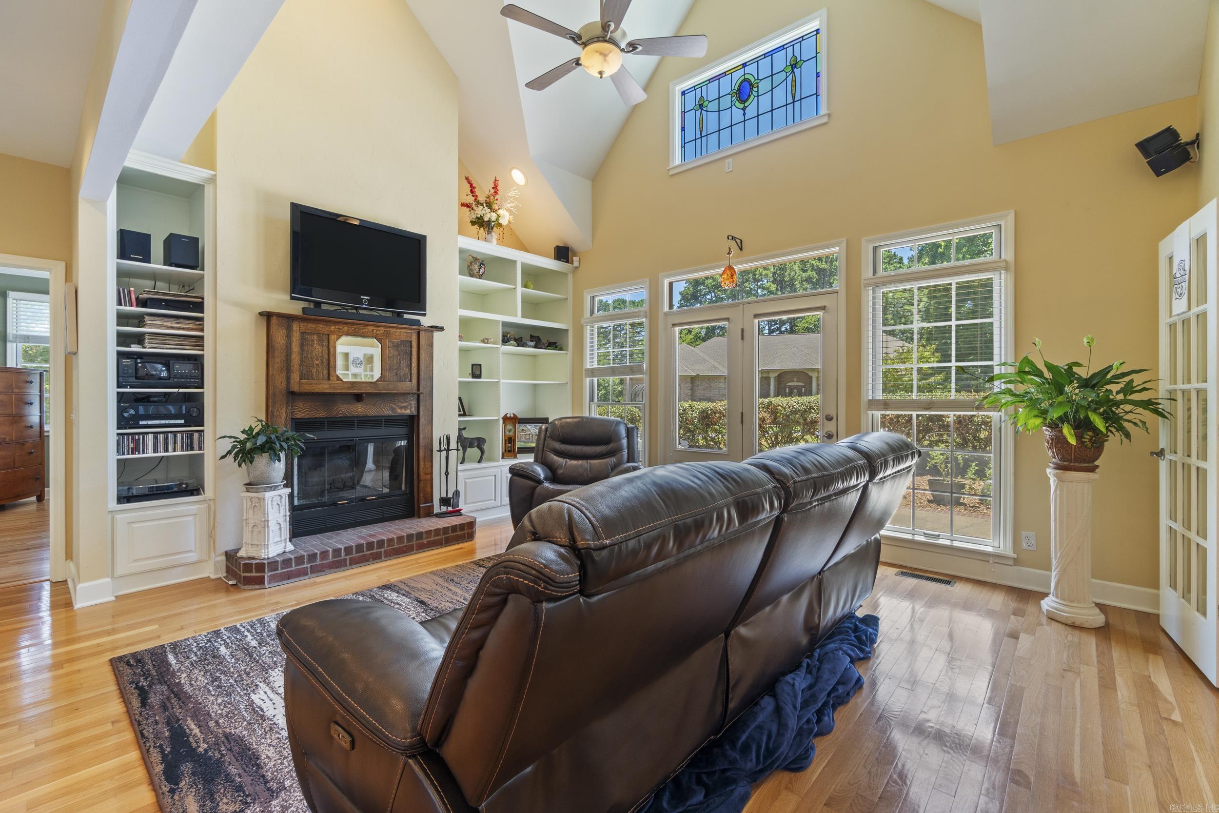 HUNTINGTON PLACE - Residential