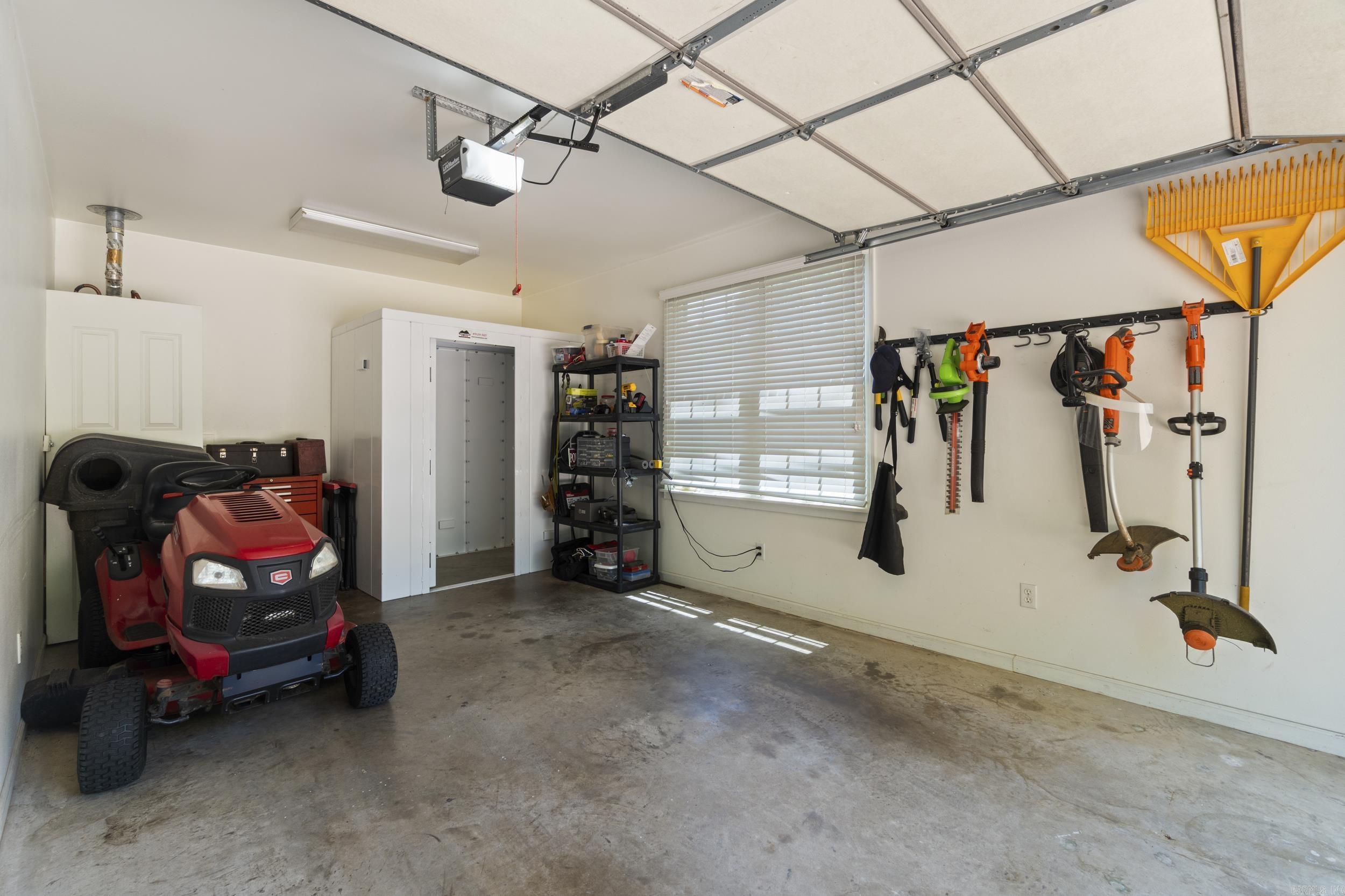 HUNTINGTON PLACE - Residential