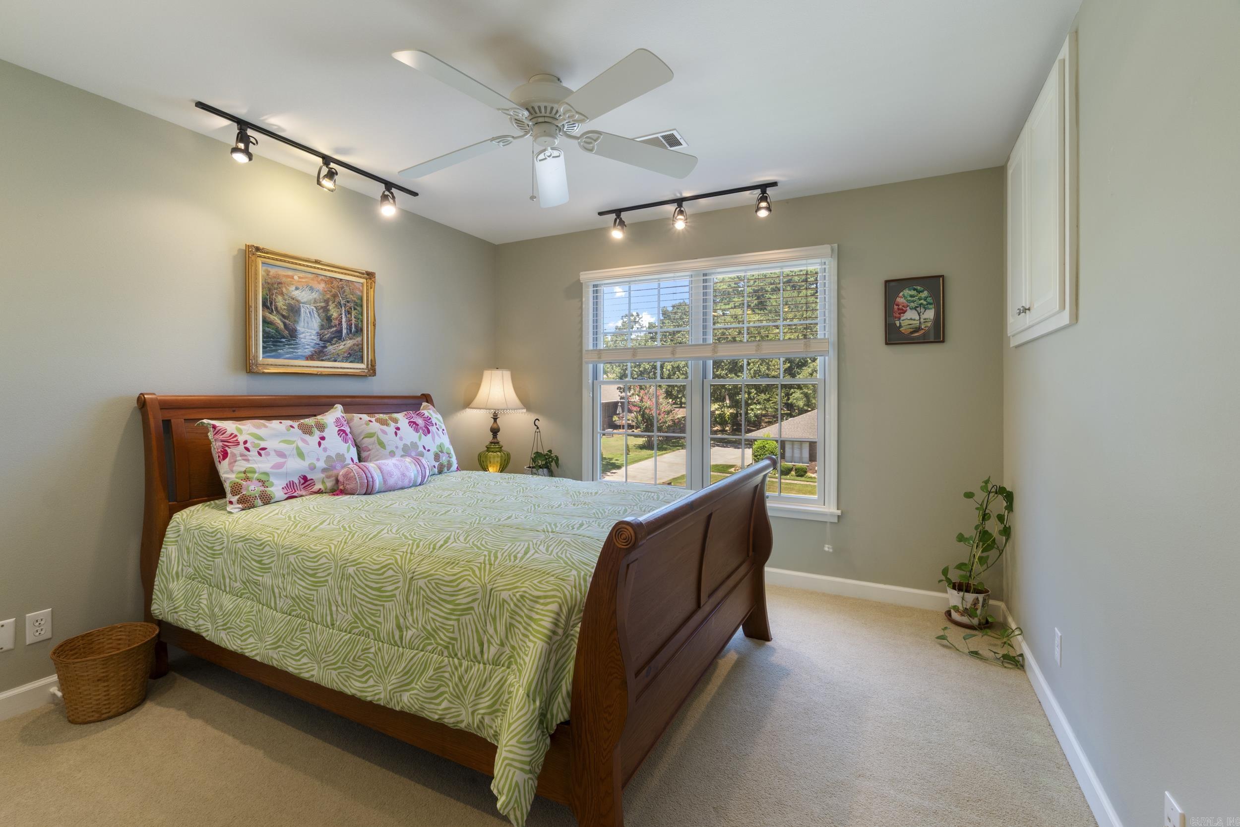 HUNTINGTON PLACE - Residential