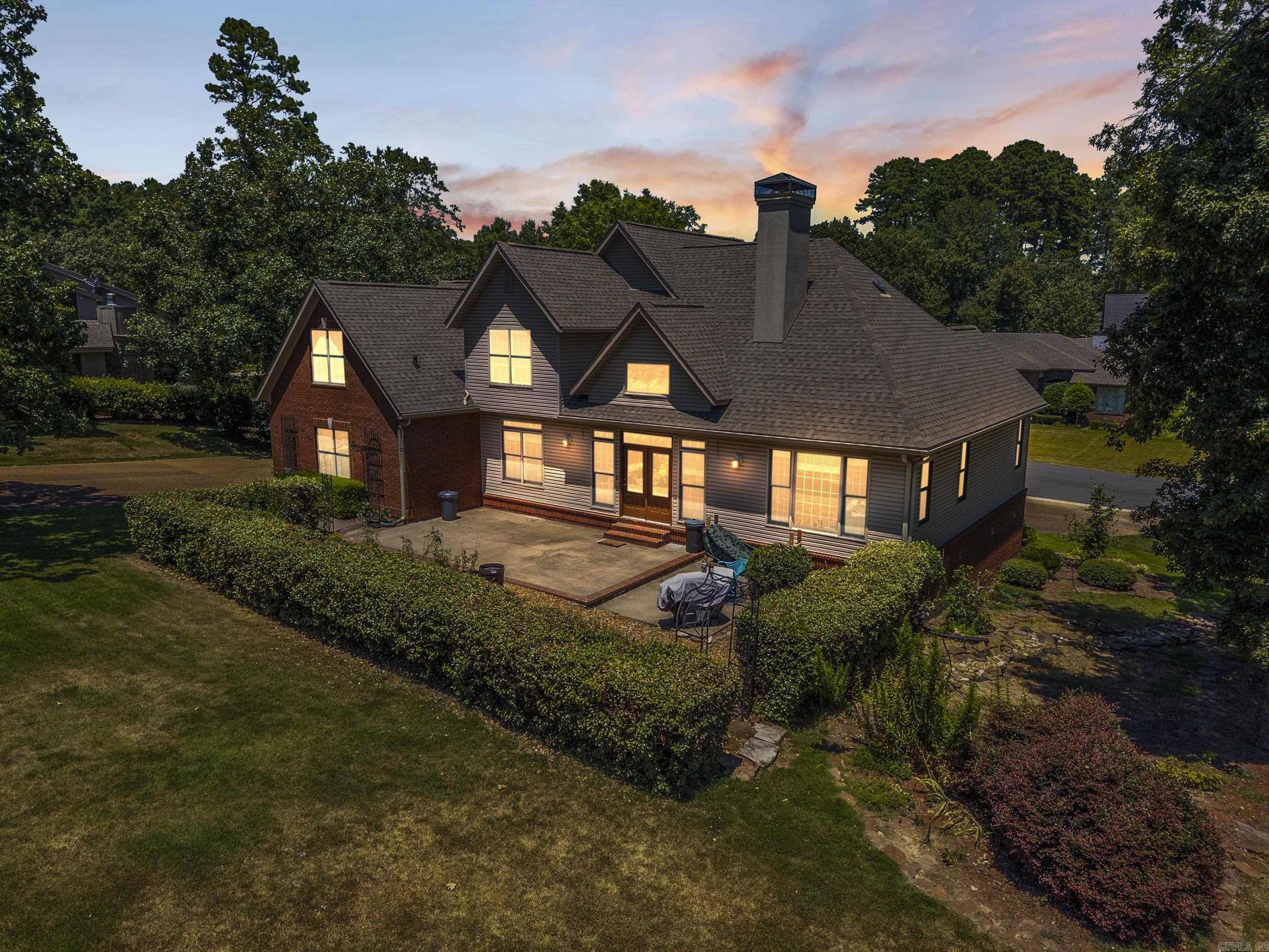 HUNTINGTON PLACE - Residential