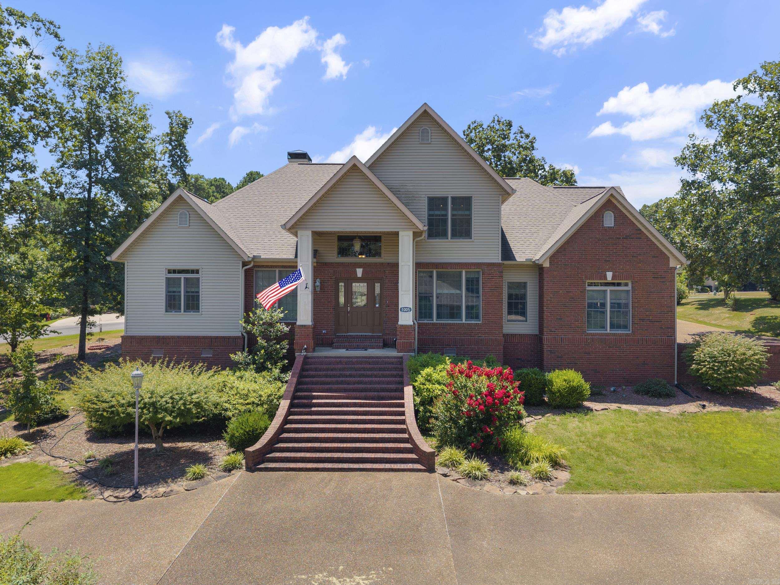 HUNTINGTON PLACE - Residential