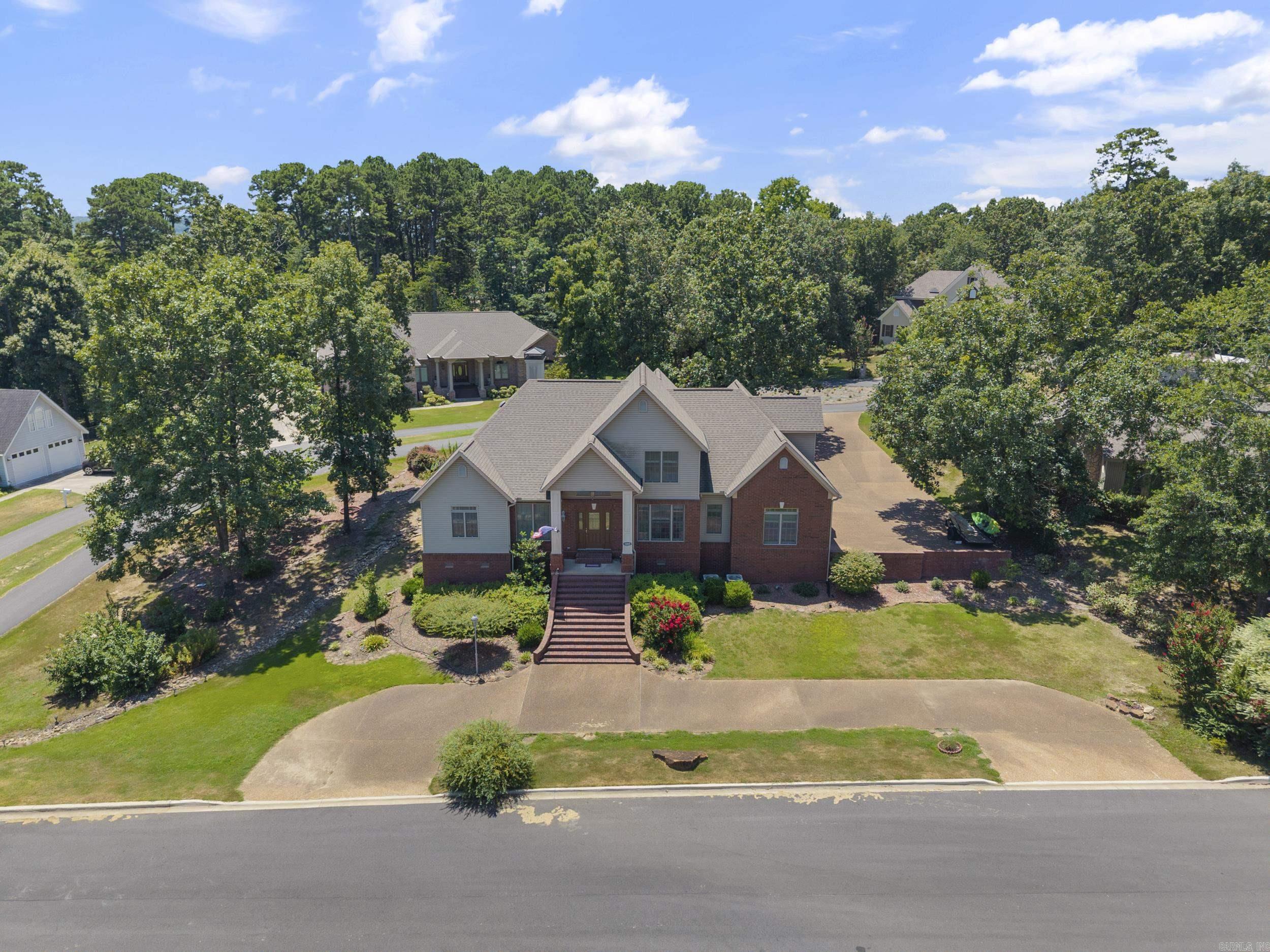 HUNTINGTON PLACE - Residential