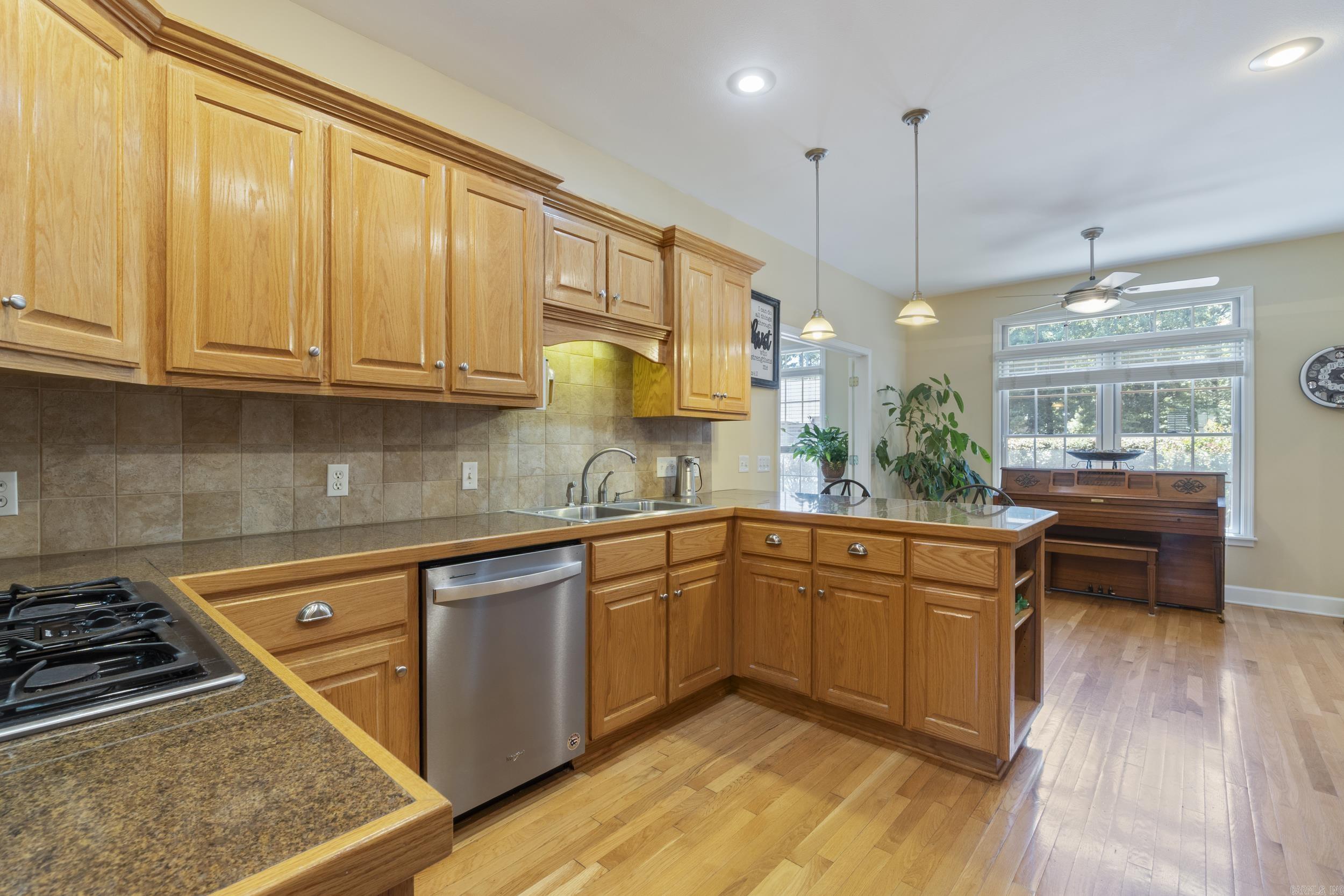 HUNTINGTON PLACE - Residential