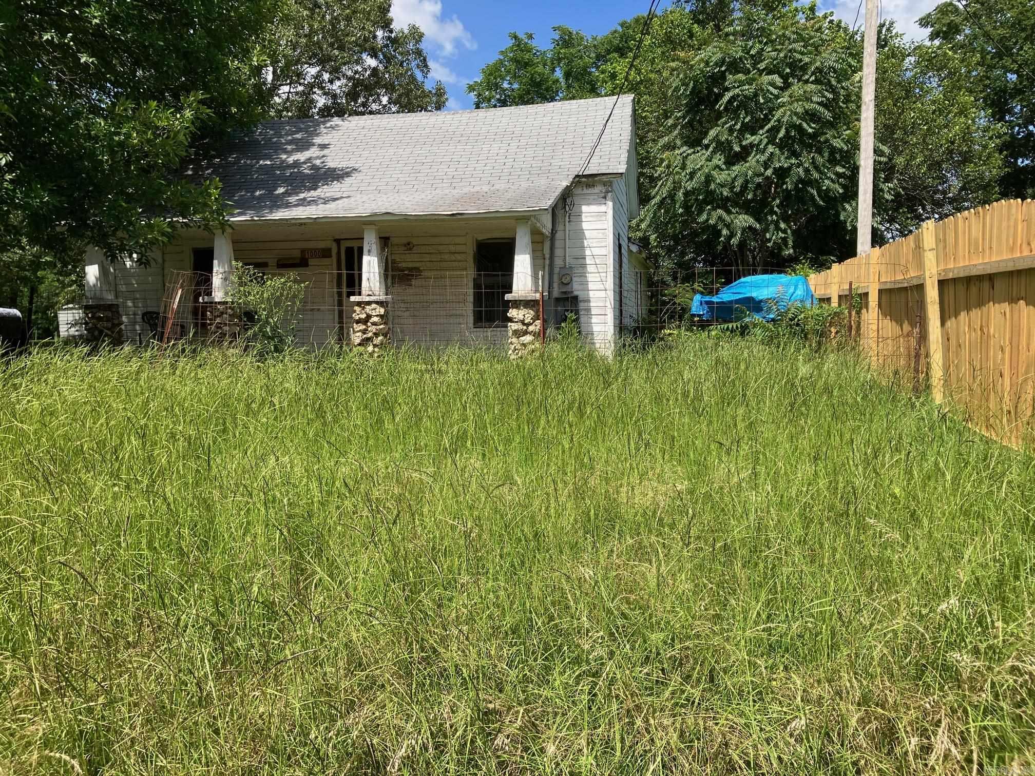 MENA ORIGINAL - Residential