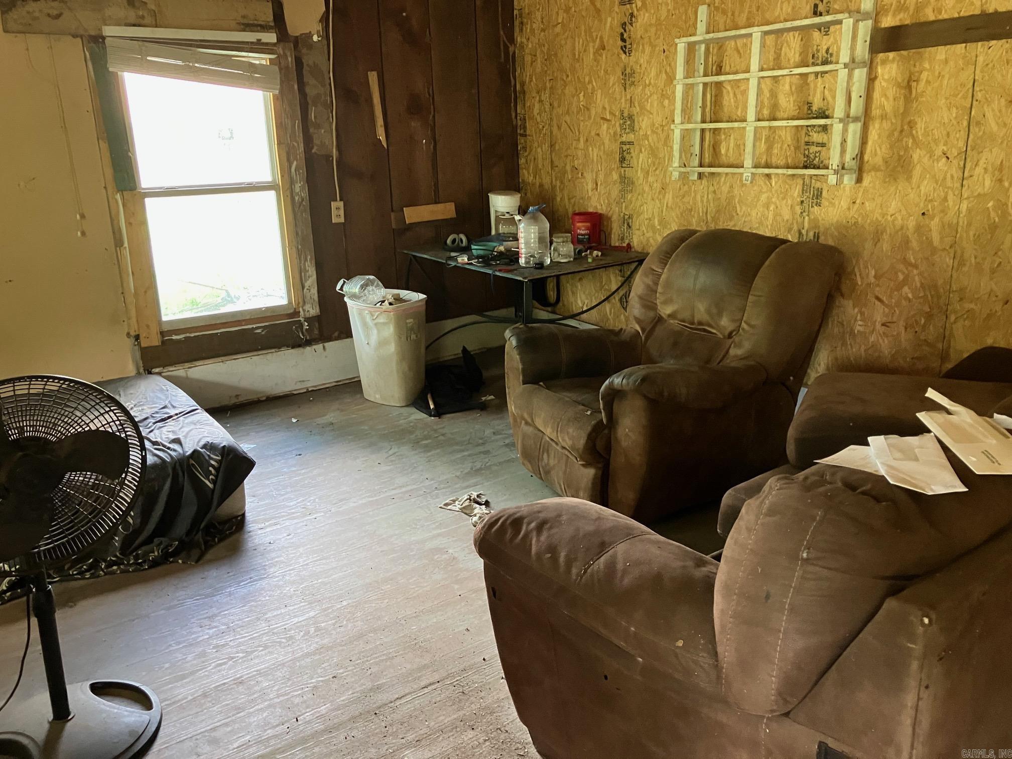 MENA ORIGINAL - Residential