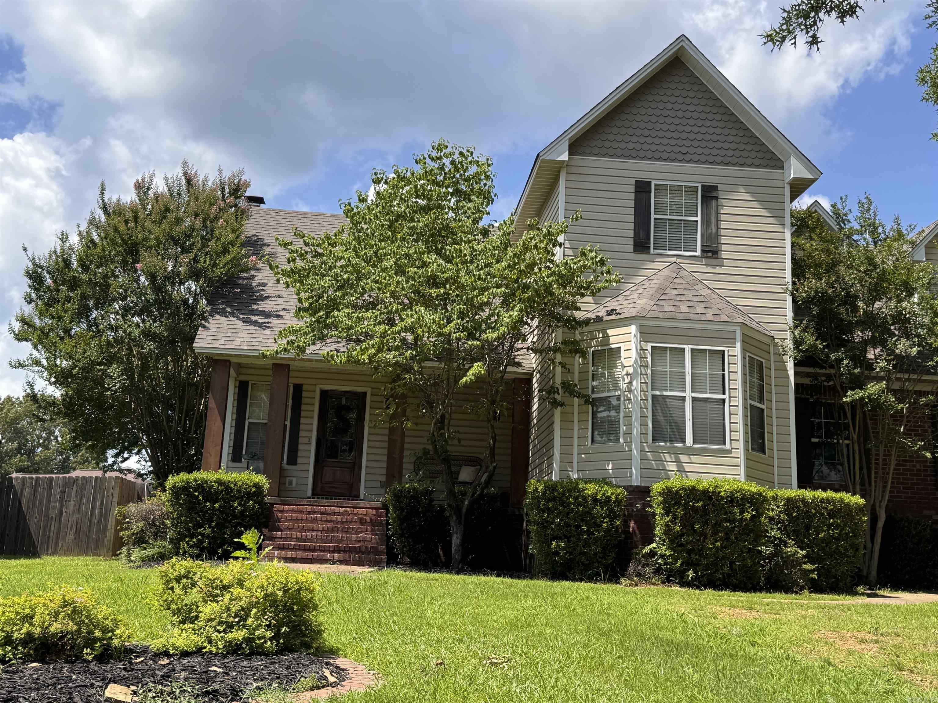 RIVER OAKS - Residential