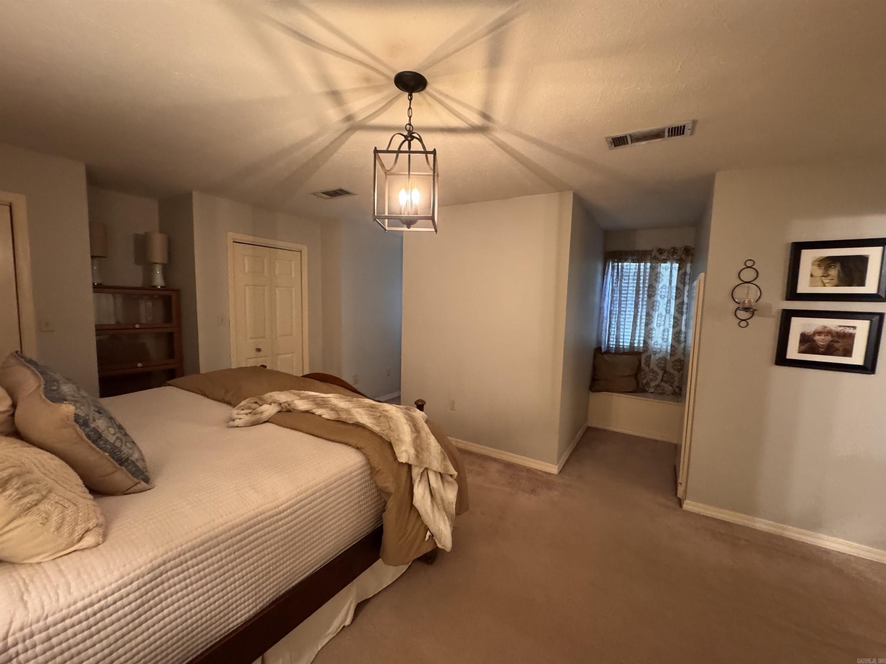 RIVER OAKS - Residential