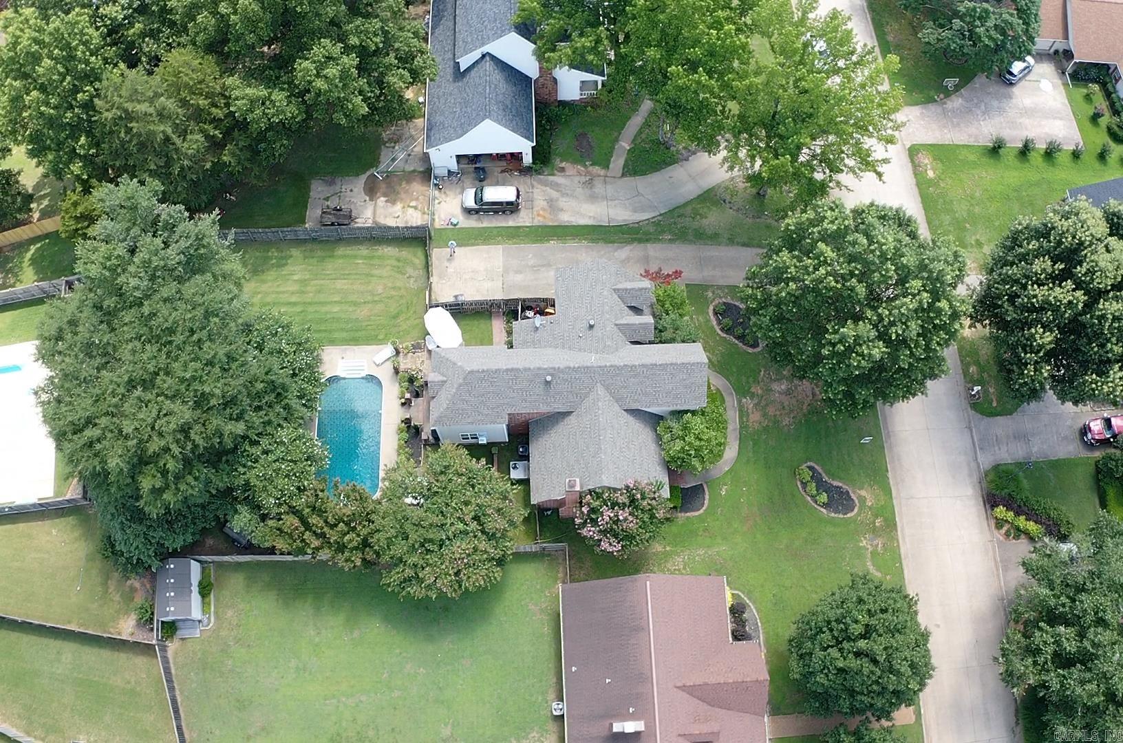 RIVER OAKS - Residential