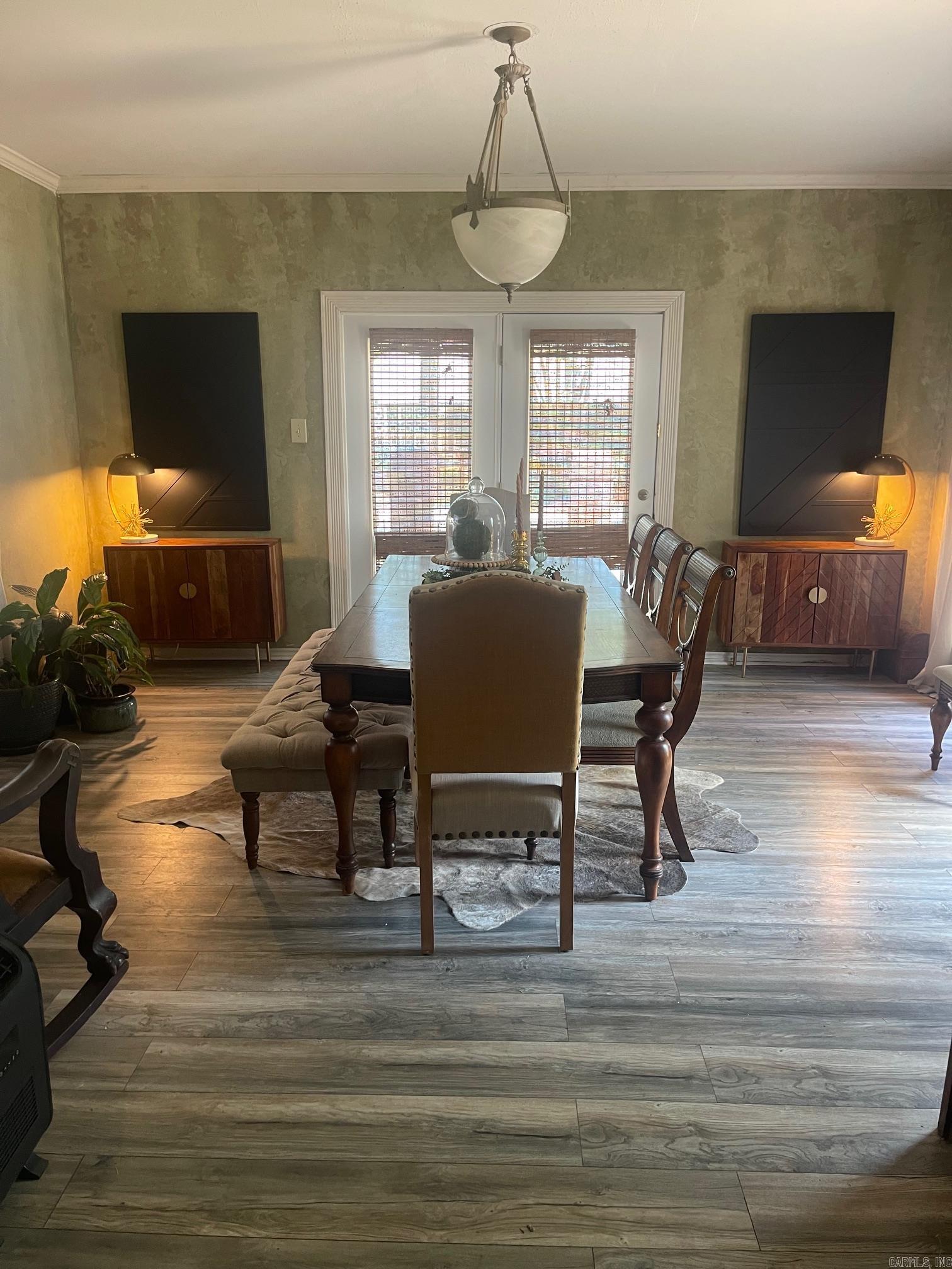 RIVER OAKS - Residential