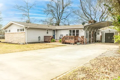 MLS: 25010428