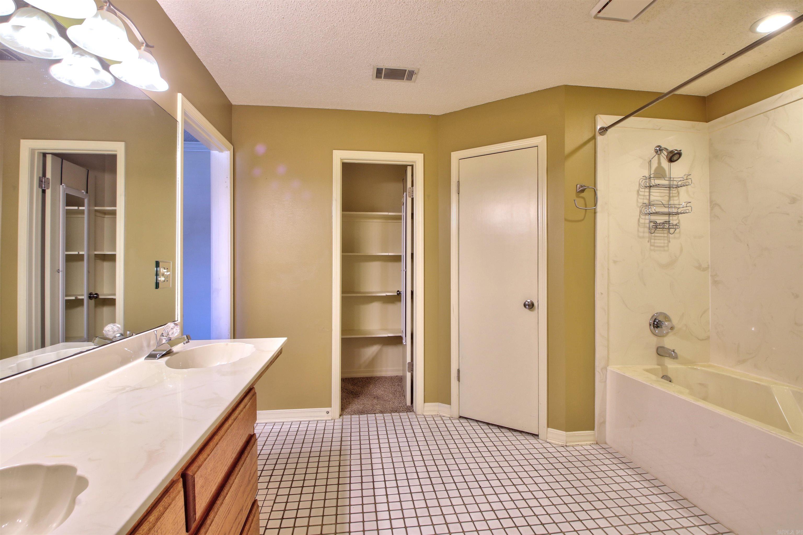 PARKWAY PLACE - Residential