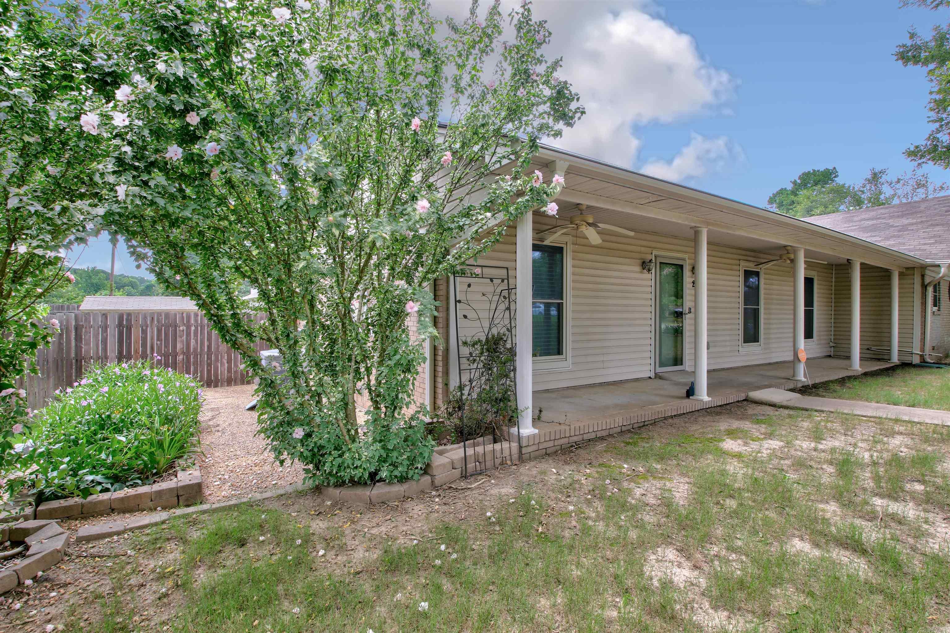 PARKWAY PLACE - Residential