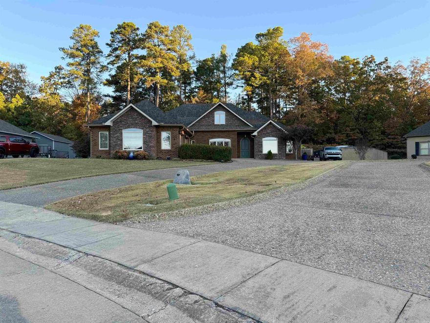 4 bdrm 3-1/2 ba  Beautiful open floor plan, custom hickory cabinets, granite countertops, butler’s pantry, 17kw whole home generator, double sided gas fireplace in living room, gas fire in sunroom, plantation blinds throughout, newly remodeled master bathroom with quartz countertops, free standing tub, separate tile shower, custom closets, jack & jill bath remodeled 2023, new gutters 2023, new roof 2024. .44 acre lot a is up to woods & 7’ concrete wall around back yard. Custom 12’ wide iron gate for privacy. Pool with tanning ledge, sit in your own tropical paradise.